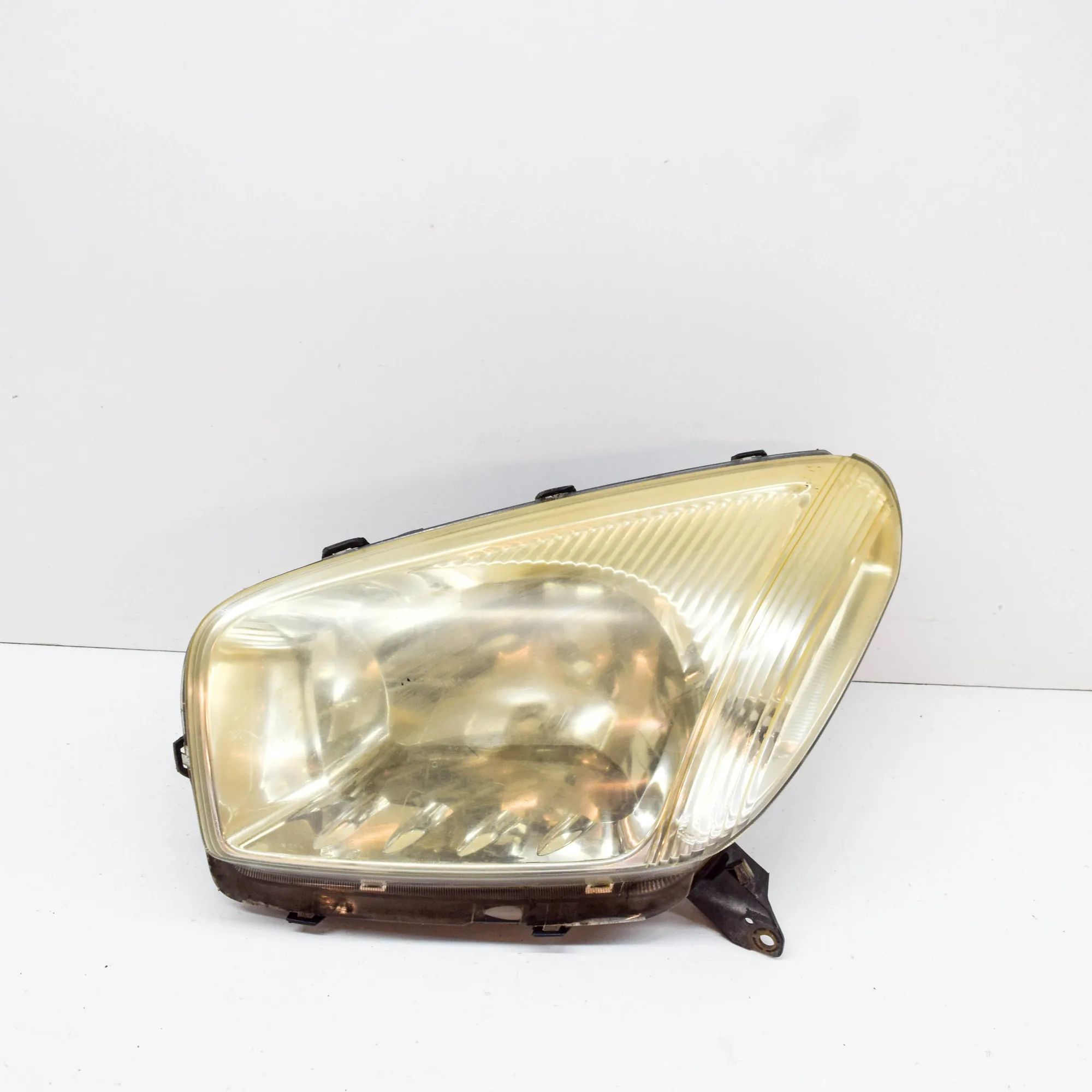 Toyota RAV4 (XA20) Front Left Headlight Front Left Headlight — TOYOTA RAV 4 II _A2_ (20...