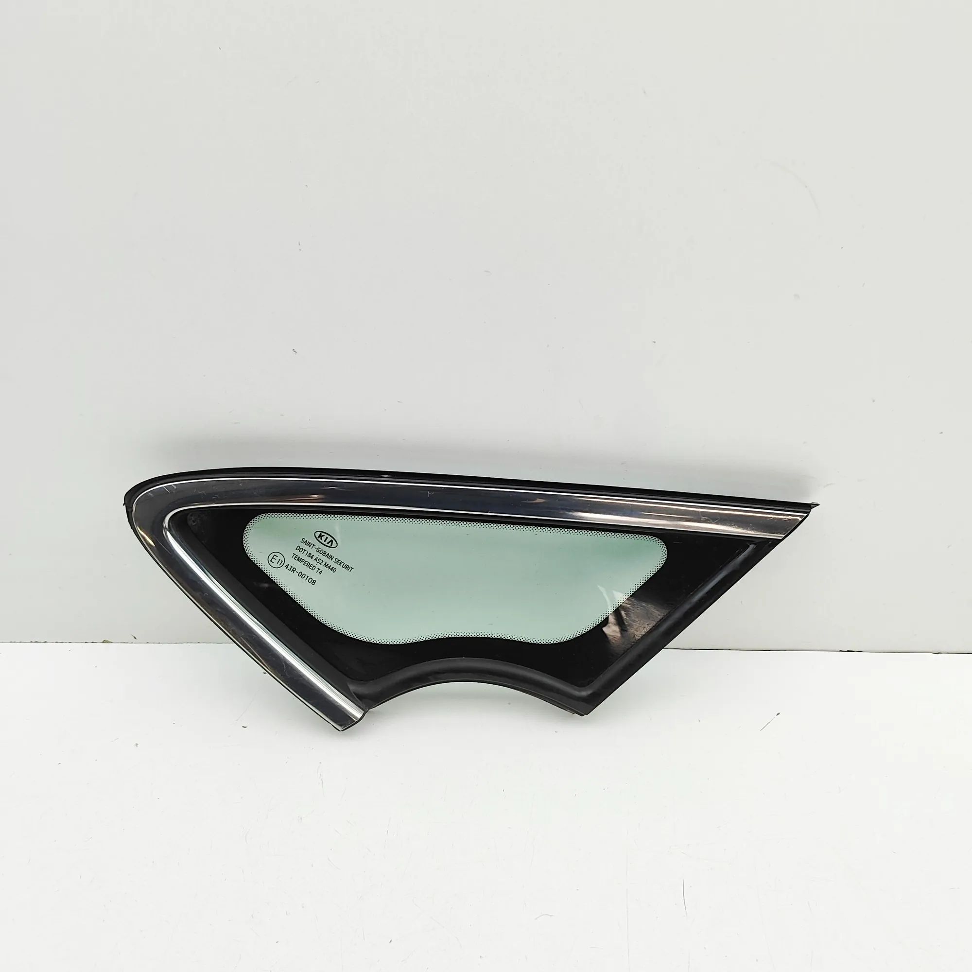 Kia Ceed (CD) Quarter window — front left Quarter window — front left — KIA CEE`D (Sports...