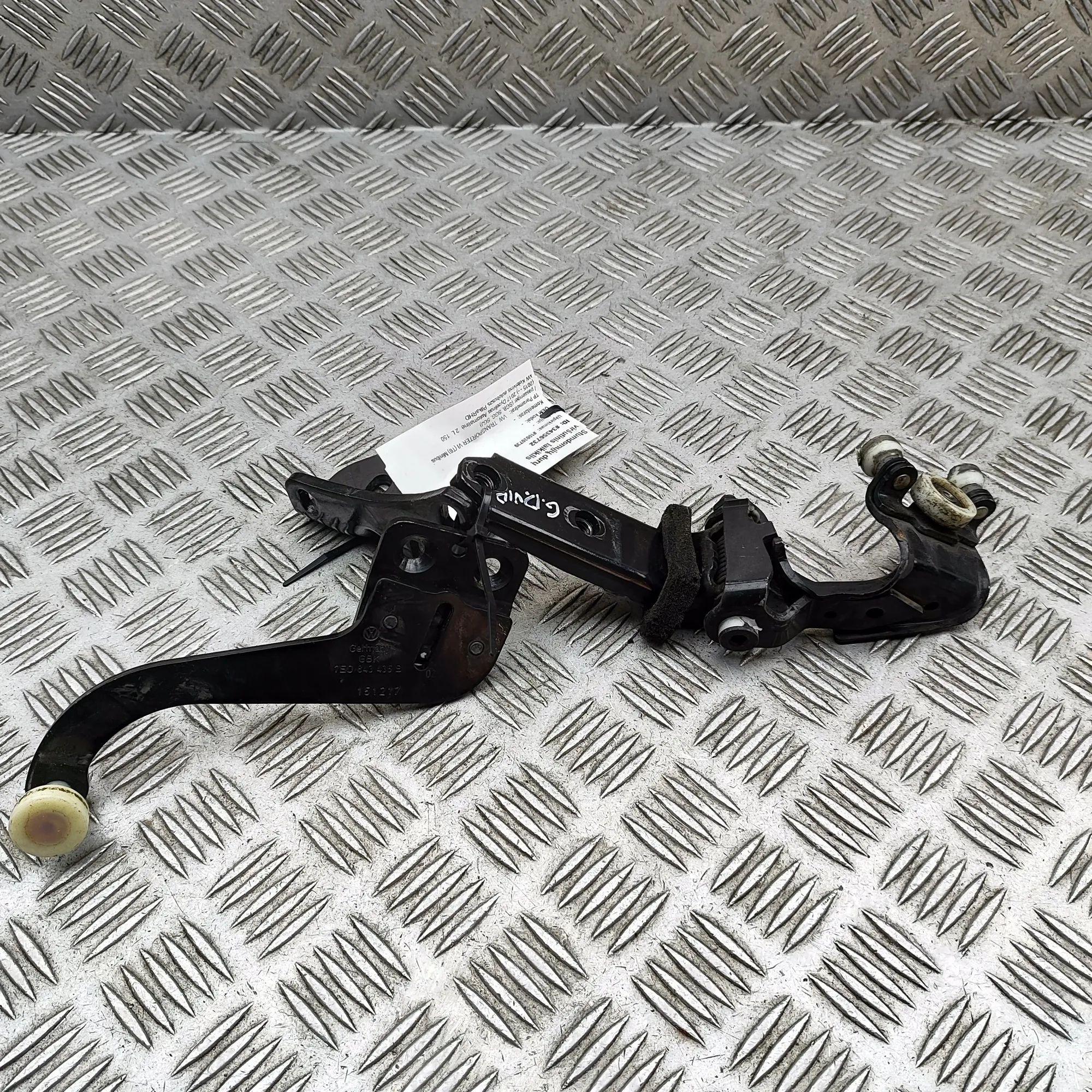 Volkswagen Transporter (T6, Caravelle, Multivan) Upper sliding door bracket Upper sliding door bracket — VW TRANSPORTER VI ...
