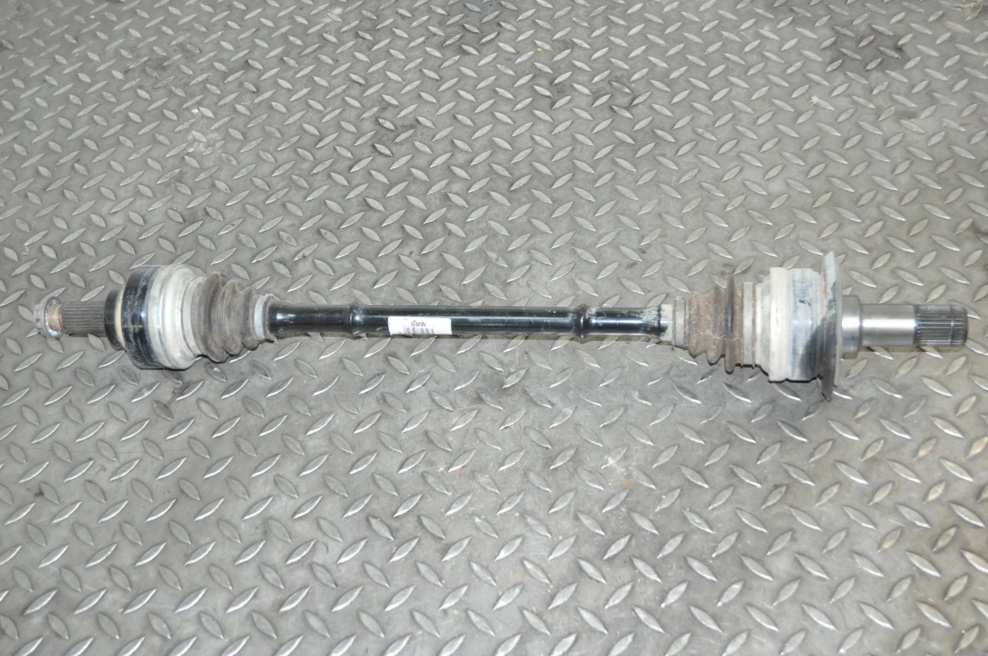 BMW 2 (F22 / F23) Rear Right Driveshaft Rear Right Driveshaft — BMW 2 Cabrio F23 (2014-...