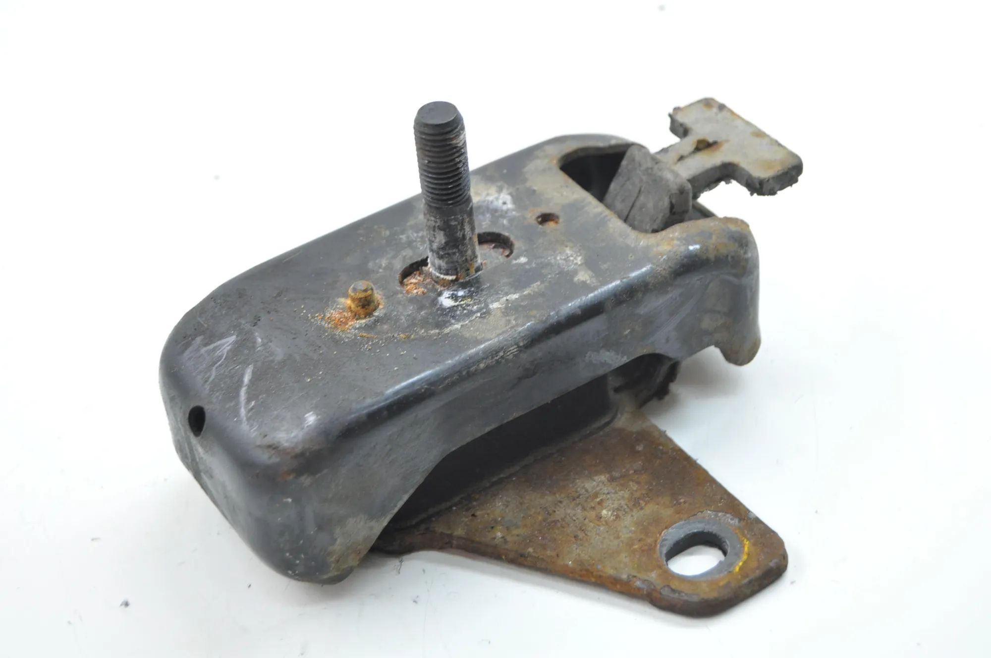 Volkswagen Amarok Right Side Engine Mount Right Side Engine Mount — VW AMAROK Flatbed  S1...