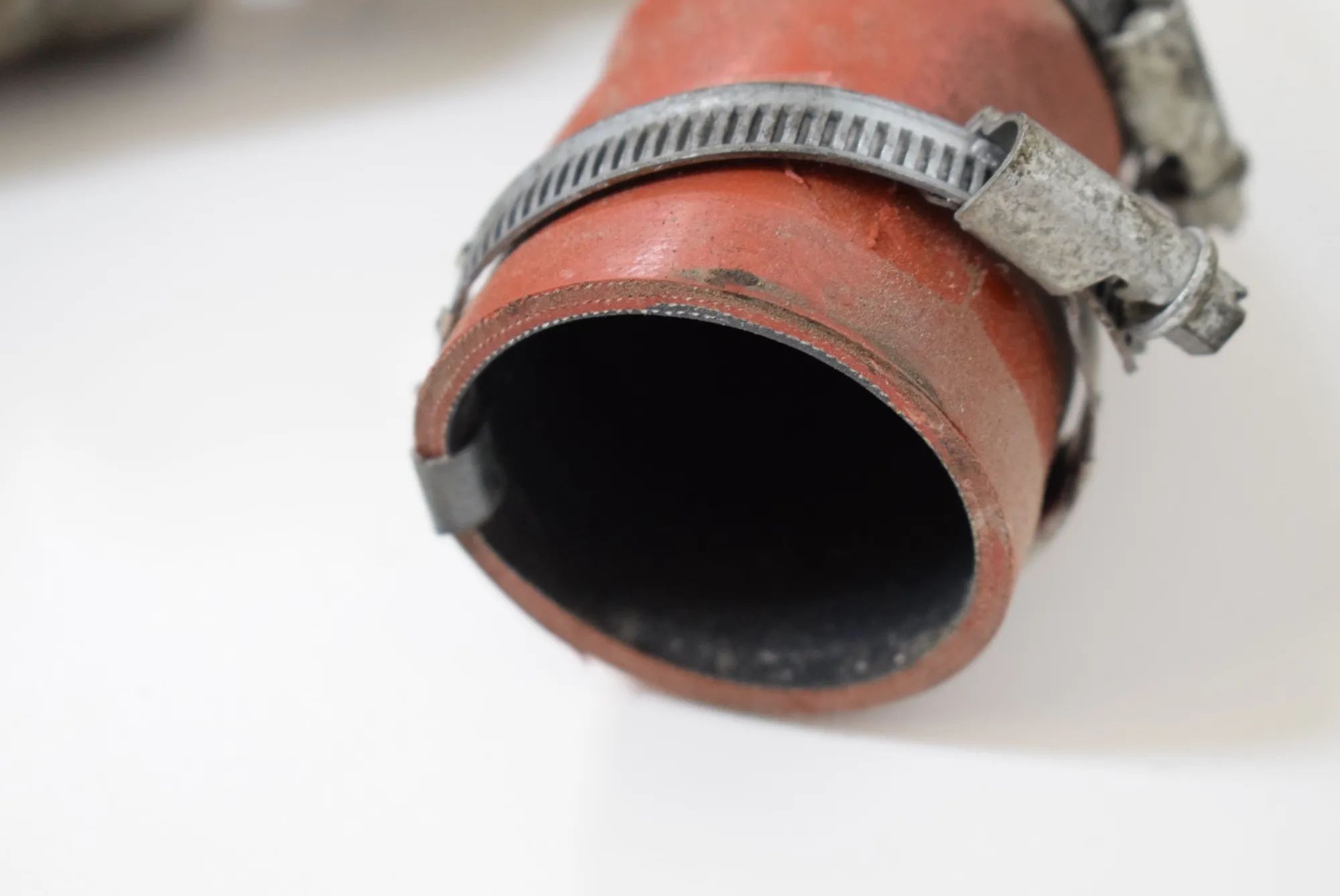 Ford Galaxy Intercooler hose — left Intercooler hose — left — FORD GALAXY WA6 (2006...