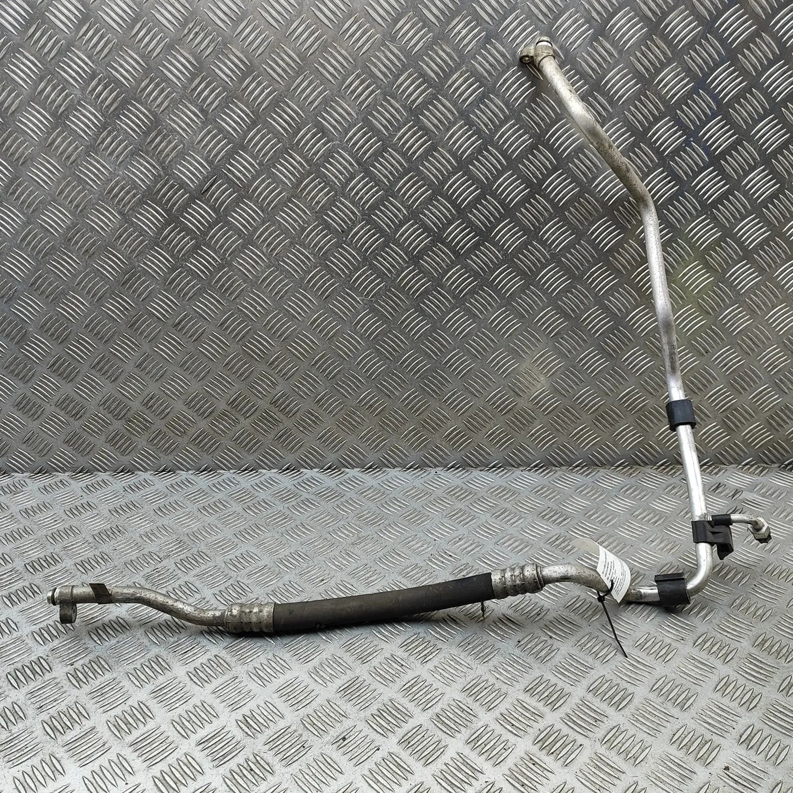 Mini One, Cooper (R50 / R52 / R53) A/C Air Con Hose Pipe