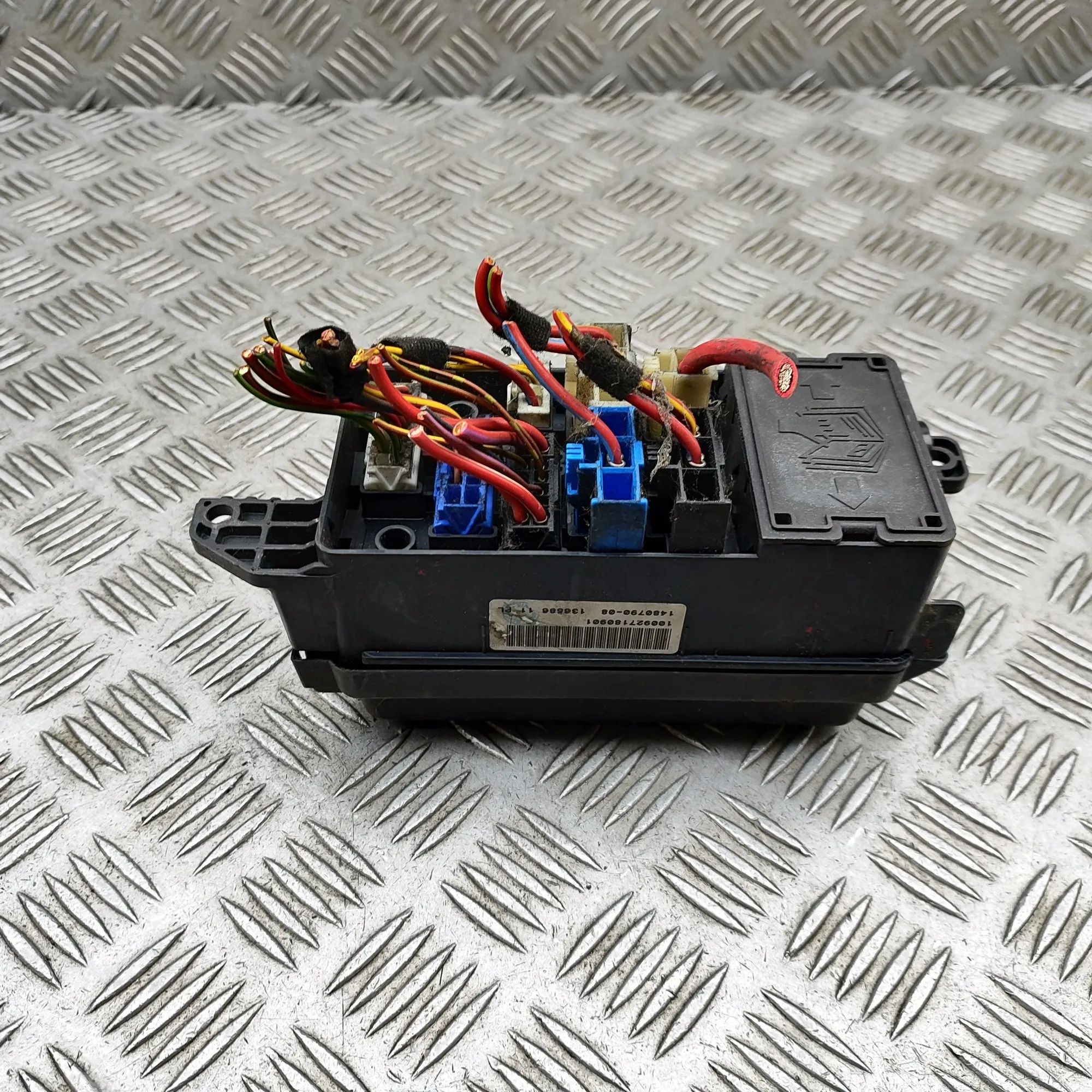 Mini One, Cooper (R50 / R52 / R53) Fuse Box Module