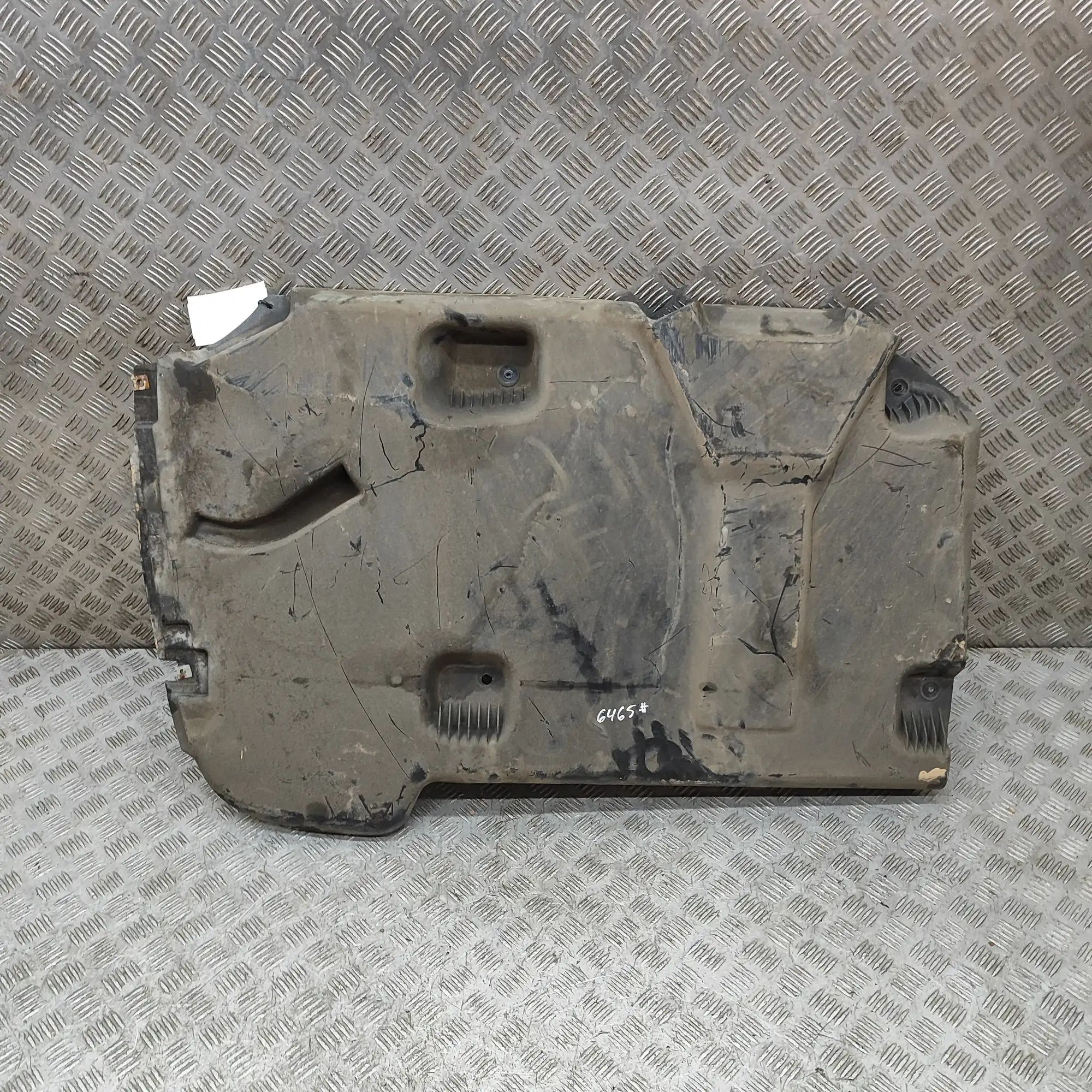 Mercedes-Benz A (W176) Rear Middle Underbody Cover Rear Middle Underbody Cover — MERCEDES BENZ E-C...
