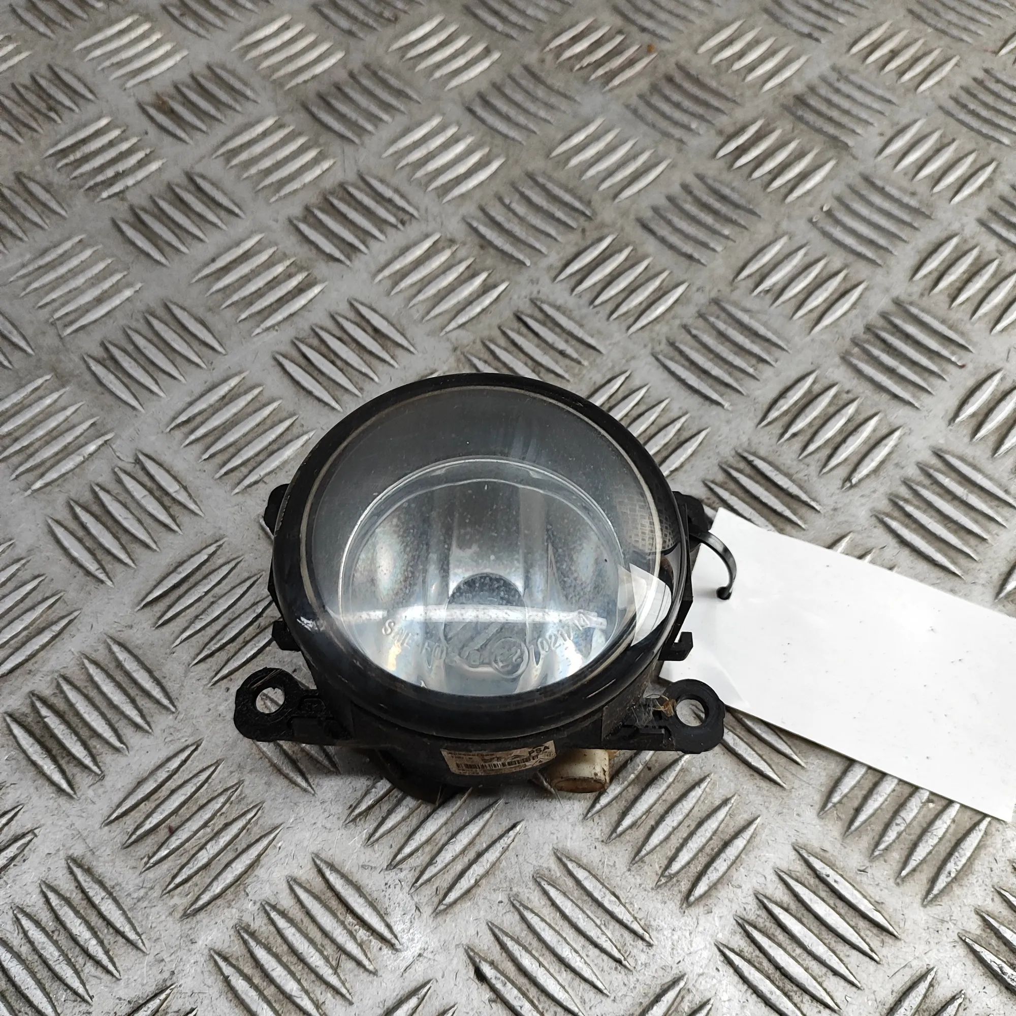 Peugeot 407 Front Right Fog Light Front Right Fog Light — PEUGEOT 407 Coupe 6C_ (...