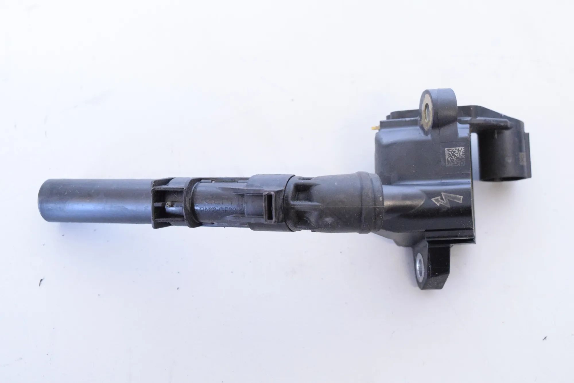 Mercedes-Benz A (W176) High voltage ignition coil High voltage ignition coil — MERCEDES BENZ E-CL...