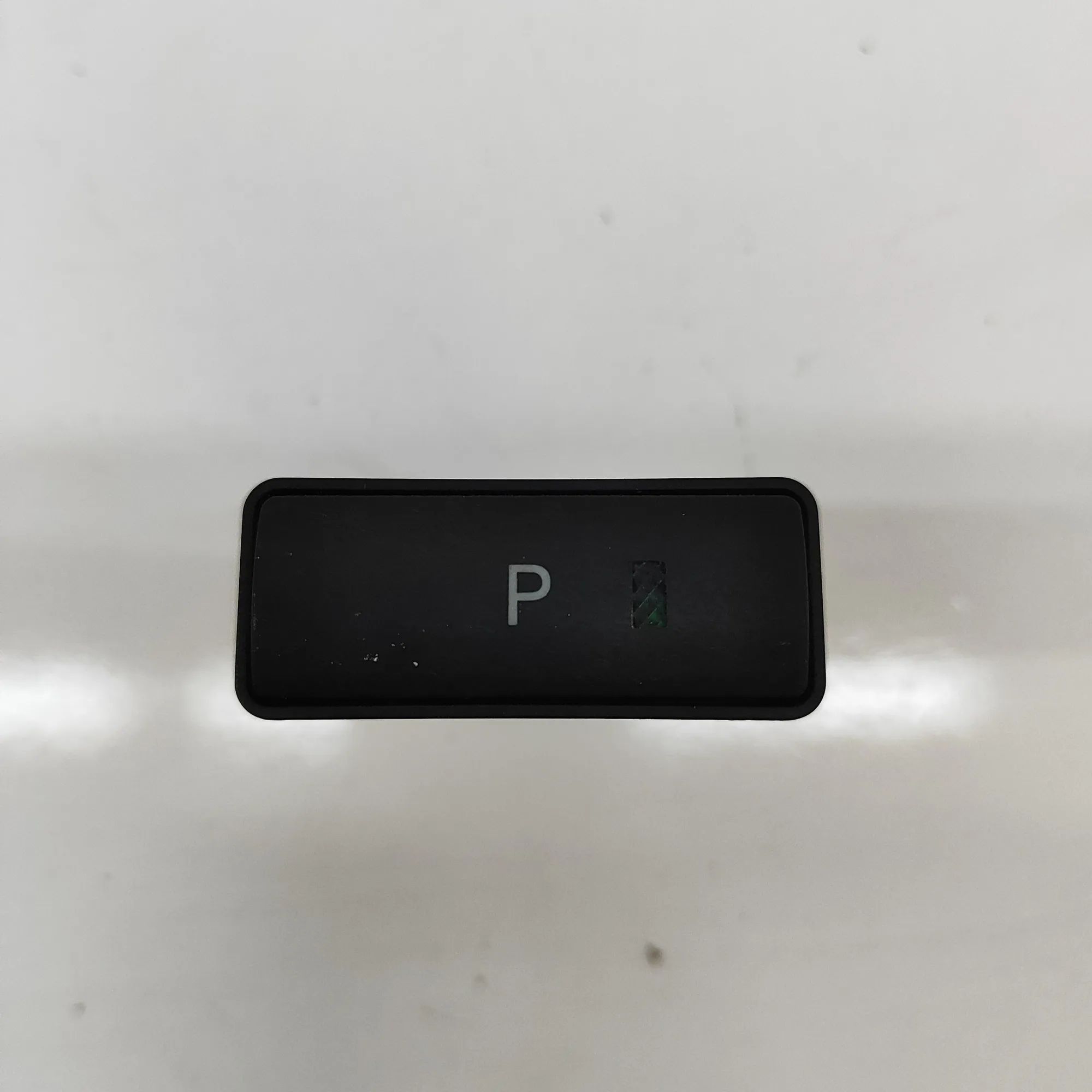 Toyota Prius Parking aid switch Parking aid switch — TOYOTA PRIUS Hatchback _W2...
