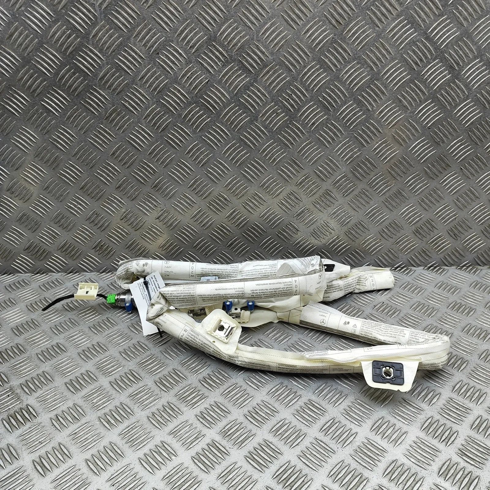 Mercedes-Benz A (W176) Left Side Roof Safety Curtain SRS Left Side Roof Safety Curtain SRS — MERCEDES BE...