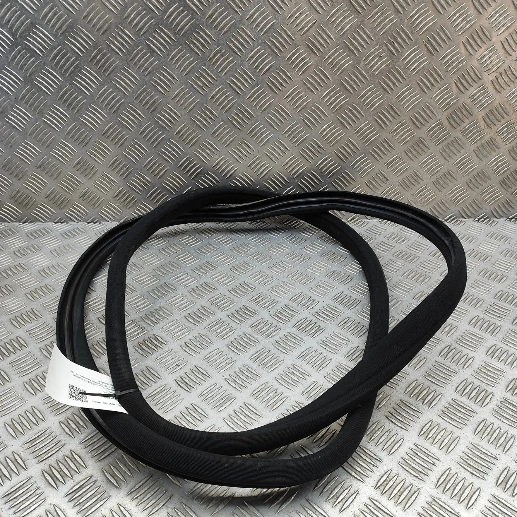 Mercedes-Benz A (W176) Door rubber seal — rear right Door rubber seal — rear right — MERCEDES BENZ C...