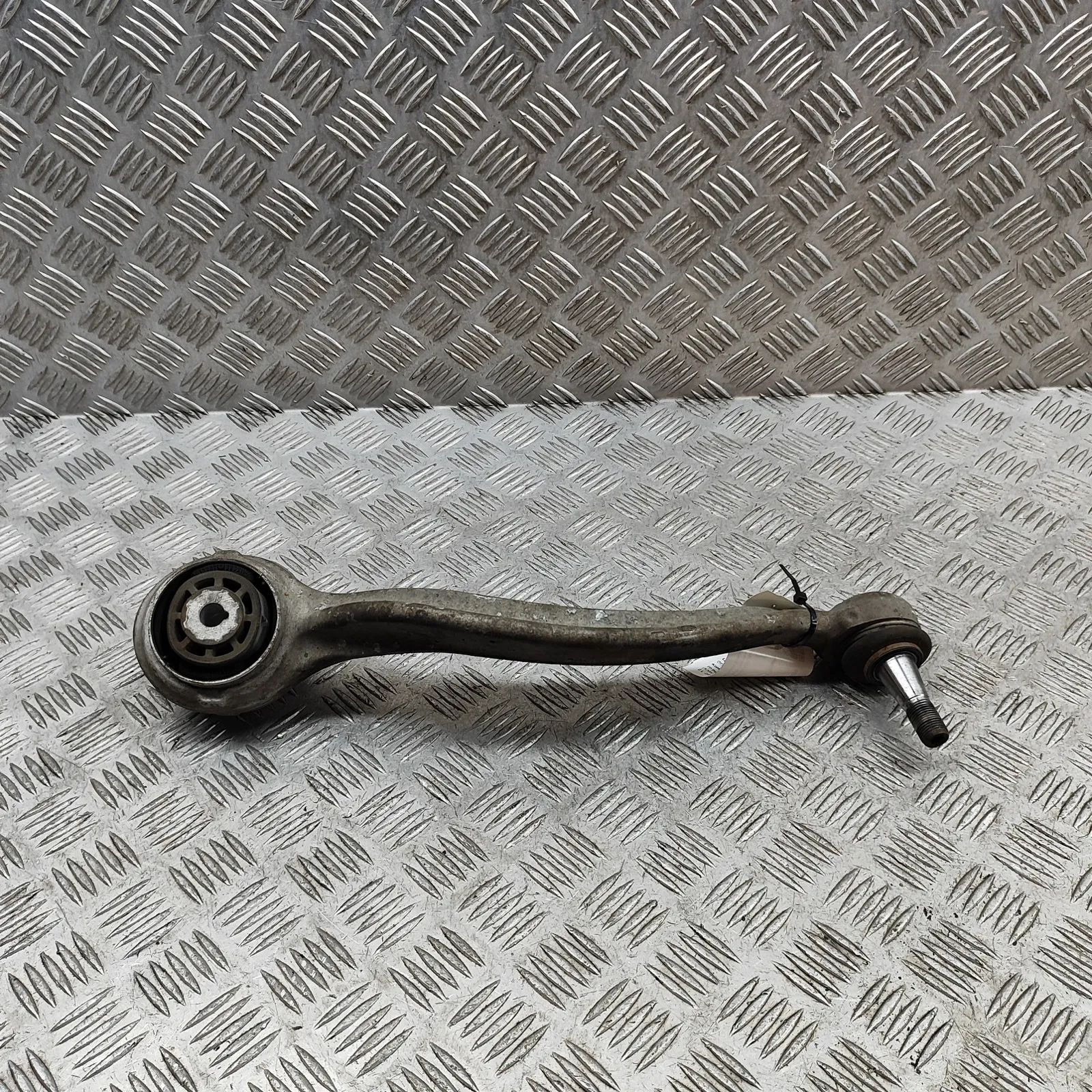 Mercedes-Benz A (W176) Front Left Curved Control Arm Front Left Curved Control Arm — MERCEDES BENZ C...
