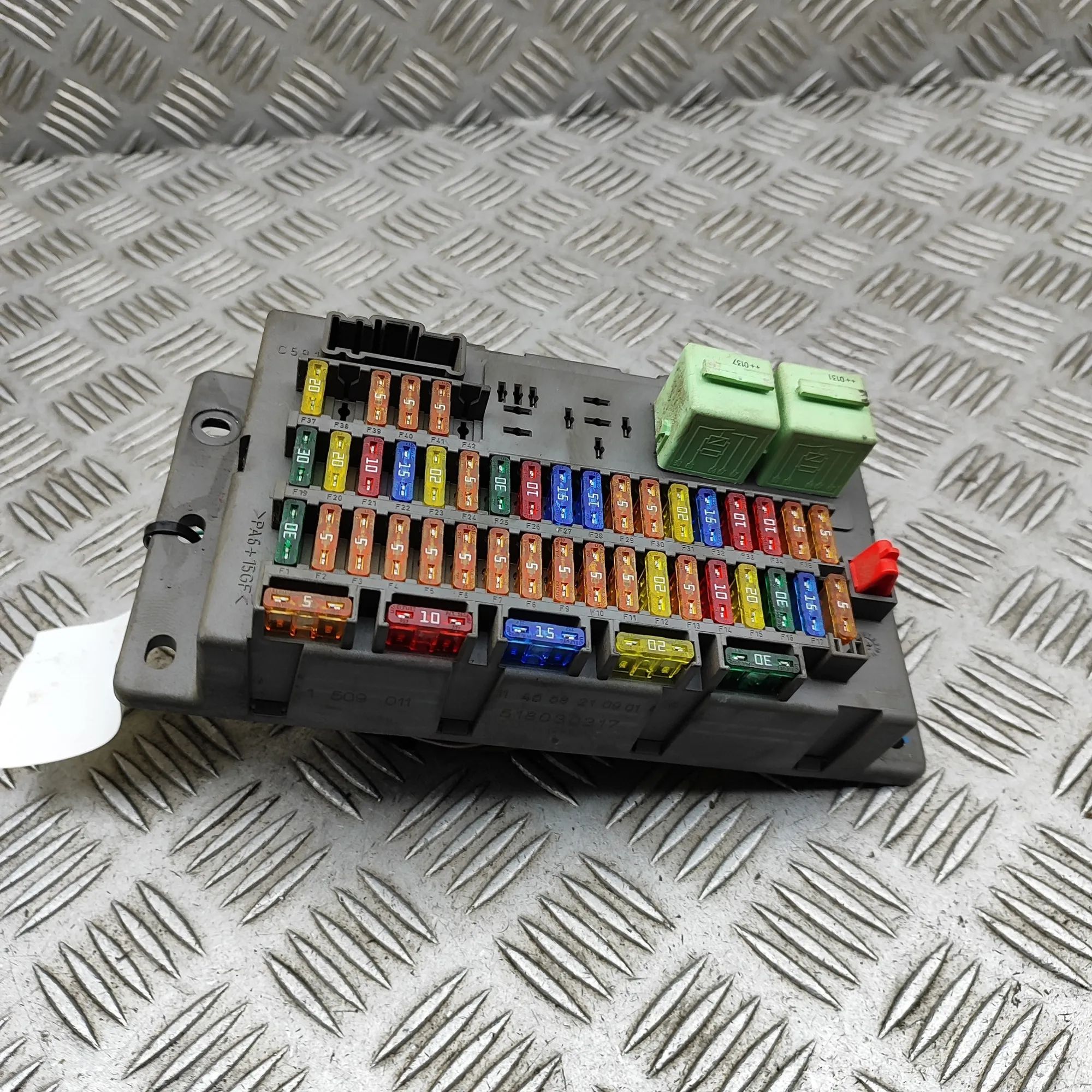 Mini One, Cooper (R50 / R52 / R53) Fuse Box Module