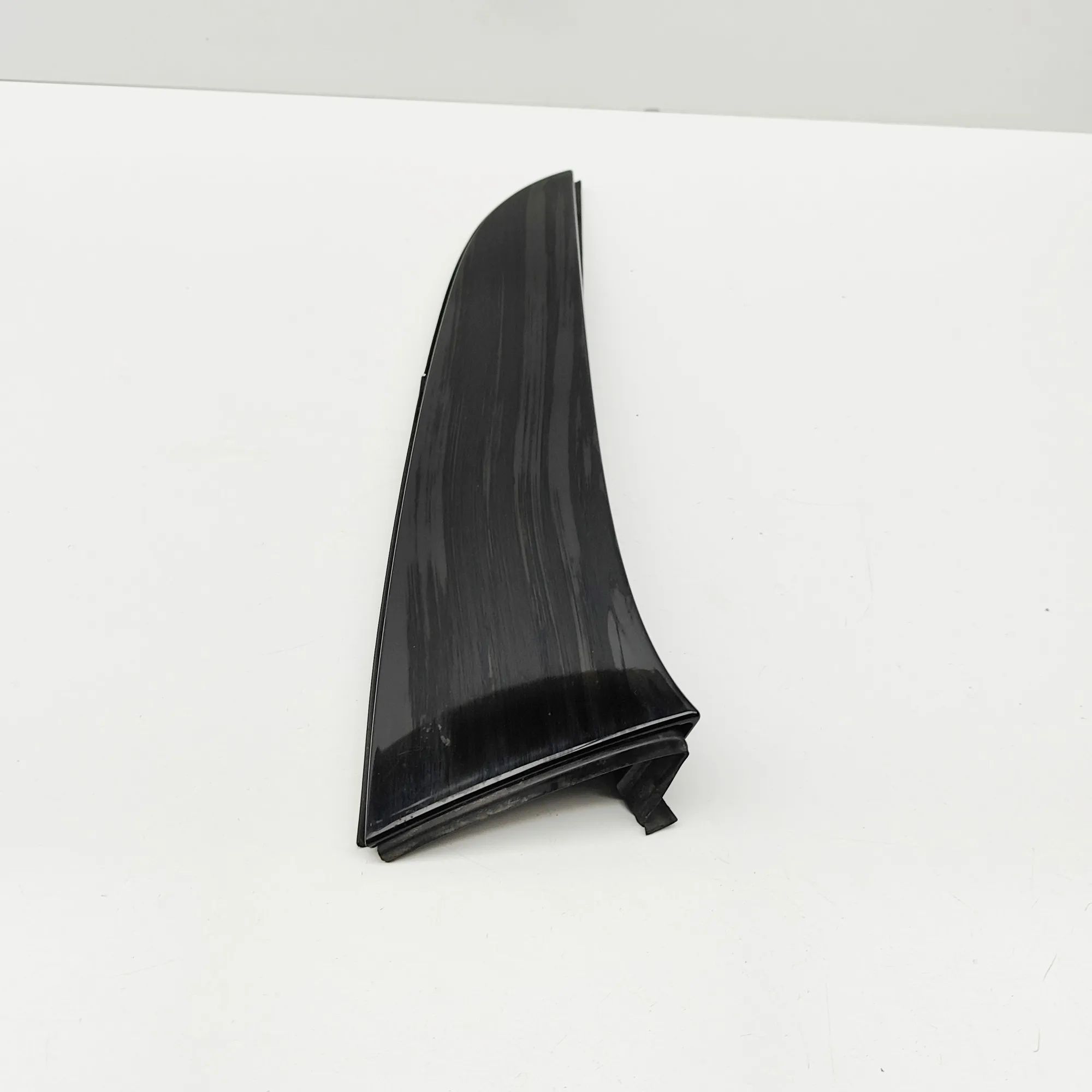 Mercedes-Benz A (W176) Tailgate Bootlid Trim Tailgate Bootlid Trim — MERCEDES BENZ C-CLASS (...