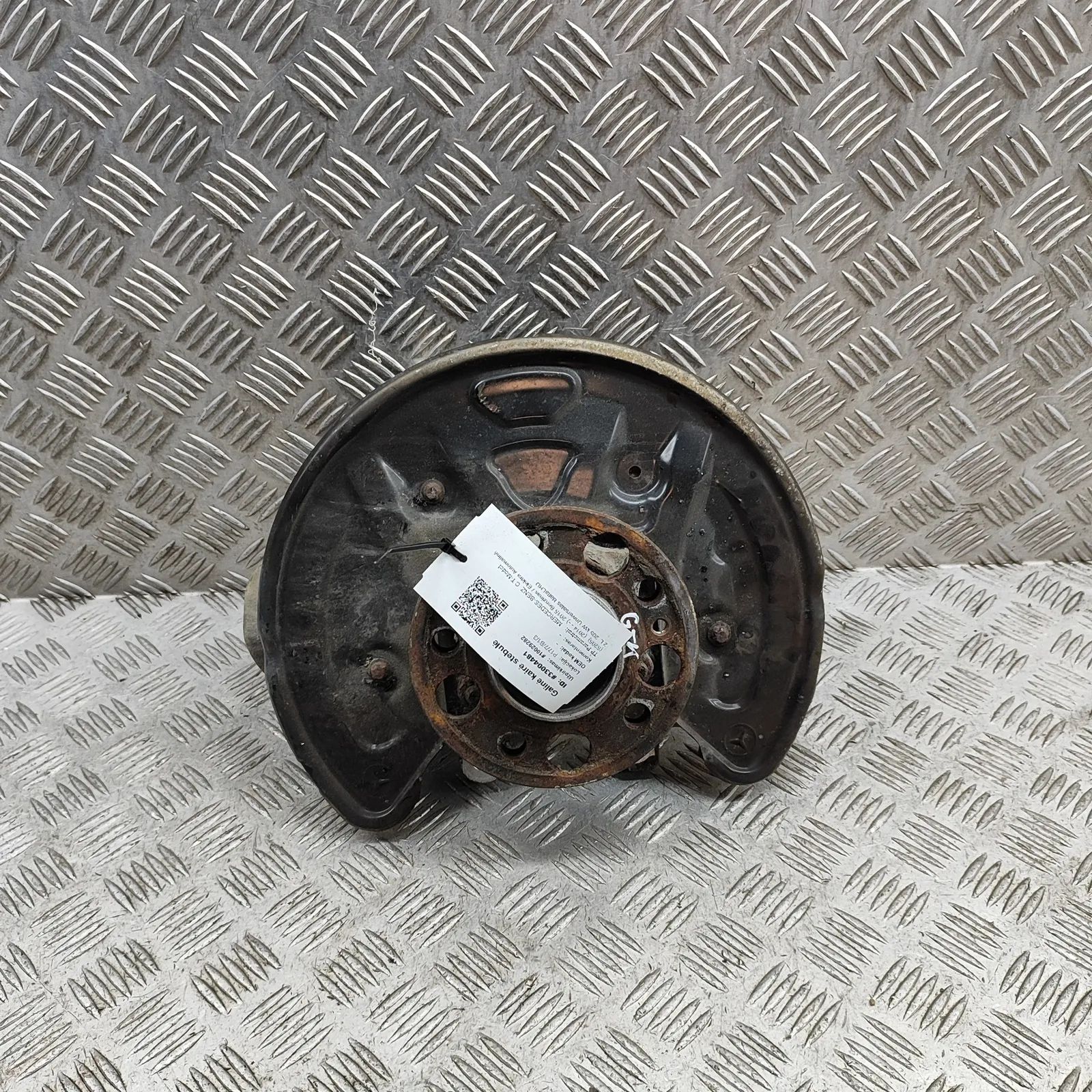 Mercedes-Benz A (W176) Rear Left Wheel Hub Spindle Rear Left Wheel Hub Spindle — MERCEDES BENZ C-C...