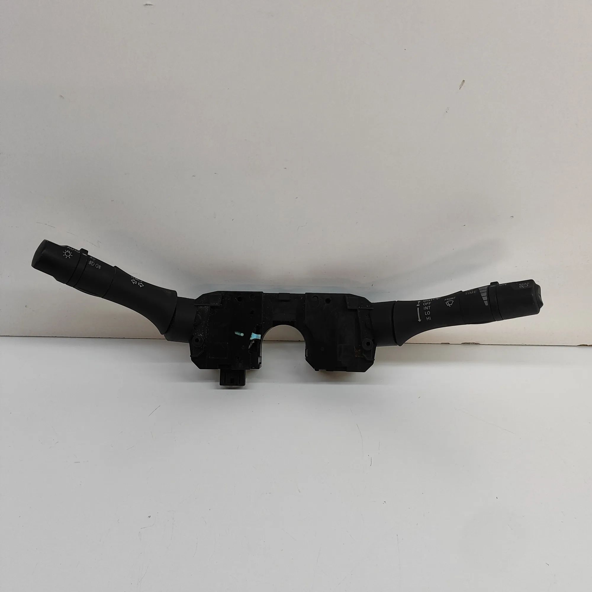 Renault Koleos Indicator Wiper Stalk Switch Indicator Wiper Stalk Switch — RENAULT KOLEOS I...