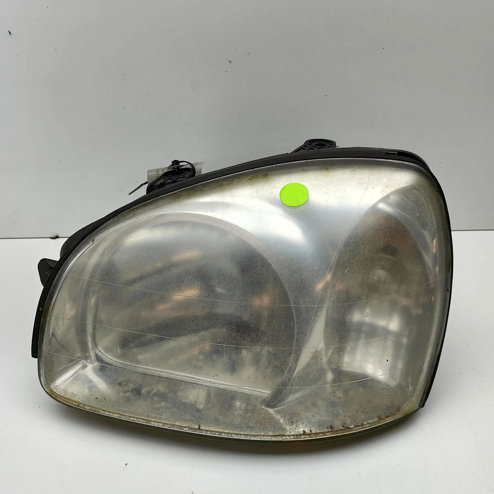 Hyundai Santa Fe Front Left Headlight Front Left Headlight — HYUNDAI SANTA FÉ I SM (2...