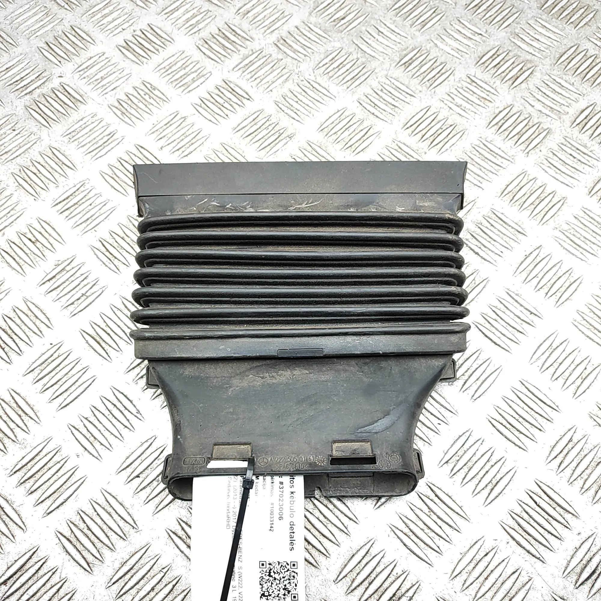 Mercedes-Benz A (W176) Air Intake Tube Air Intake Tube — MERCEDES BENZ S-CLASS (W222) ...