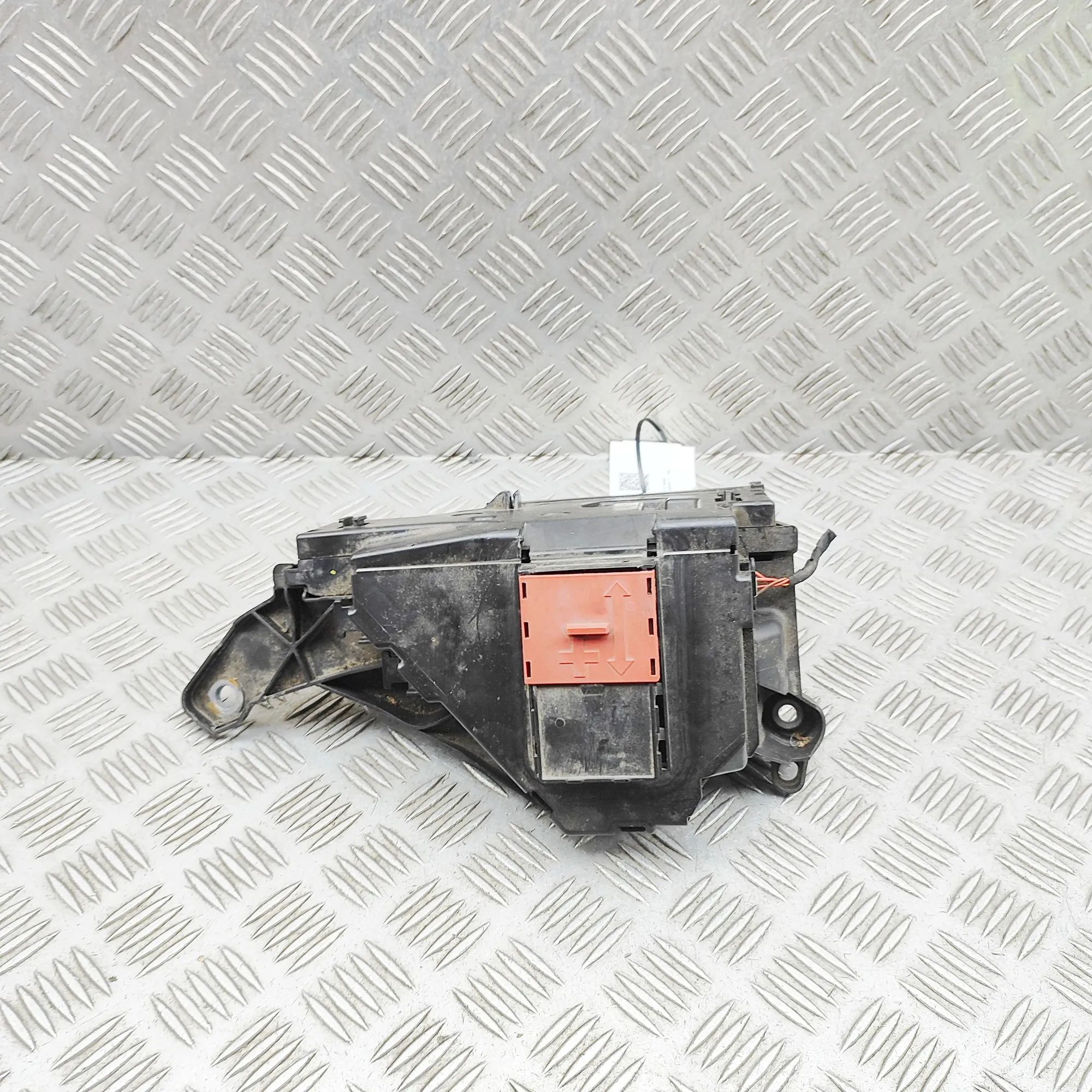Mercedes-Benz A (W176) Fuse Box Module Fuse Box Module — MERCEDES BENZ E-CLASS (W213) ...