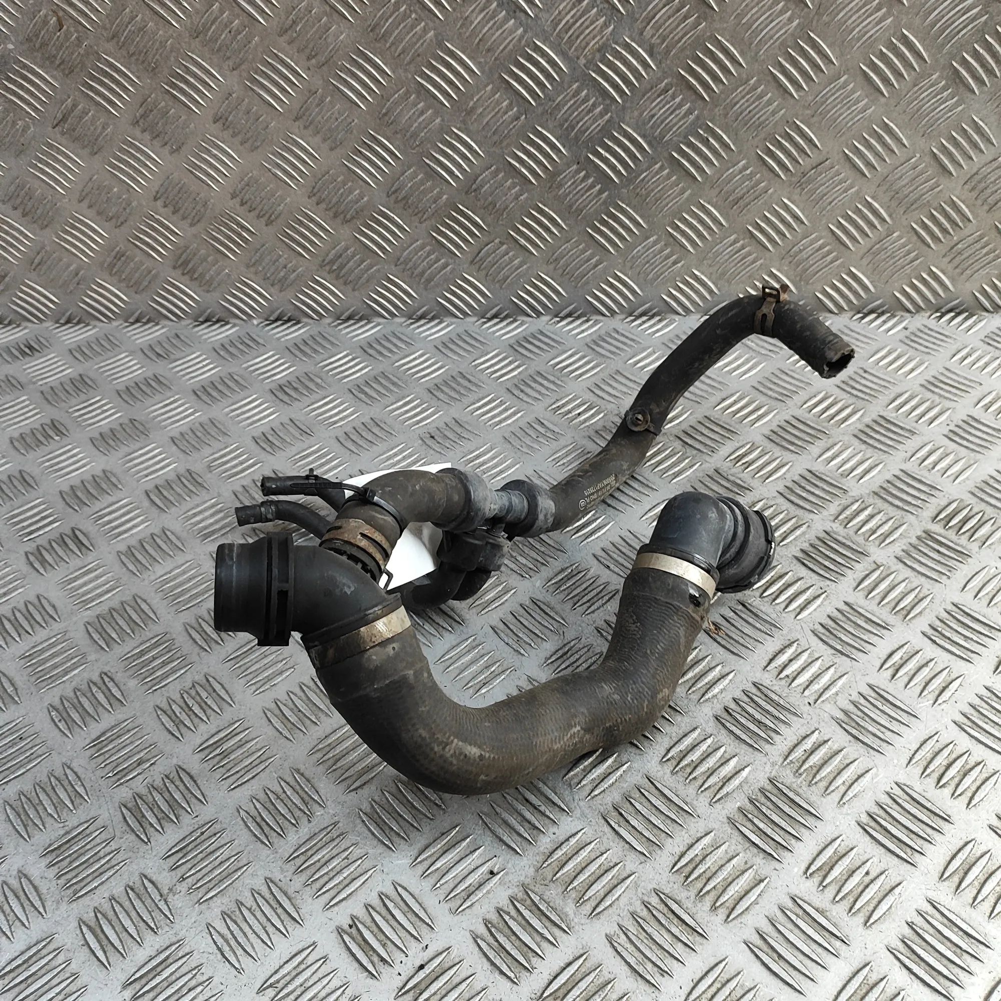 Mercedes-Benz A (W176) Шланг системы охлаждения Coolant hose — MERCEDES BENZ E-CLASS (W213) (20...