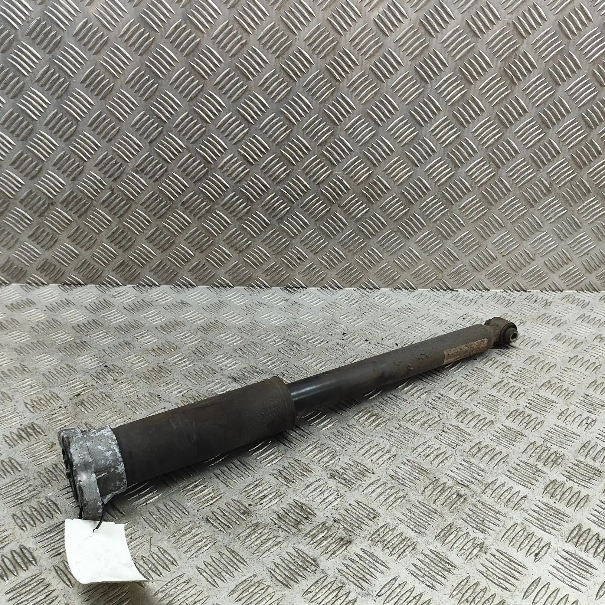 Mercedes-Benz A (W176) Rear Left Shock Absorber Rear Left Shock Absorber — MERCEDES BENZ E-CLAS...
