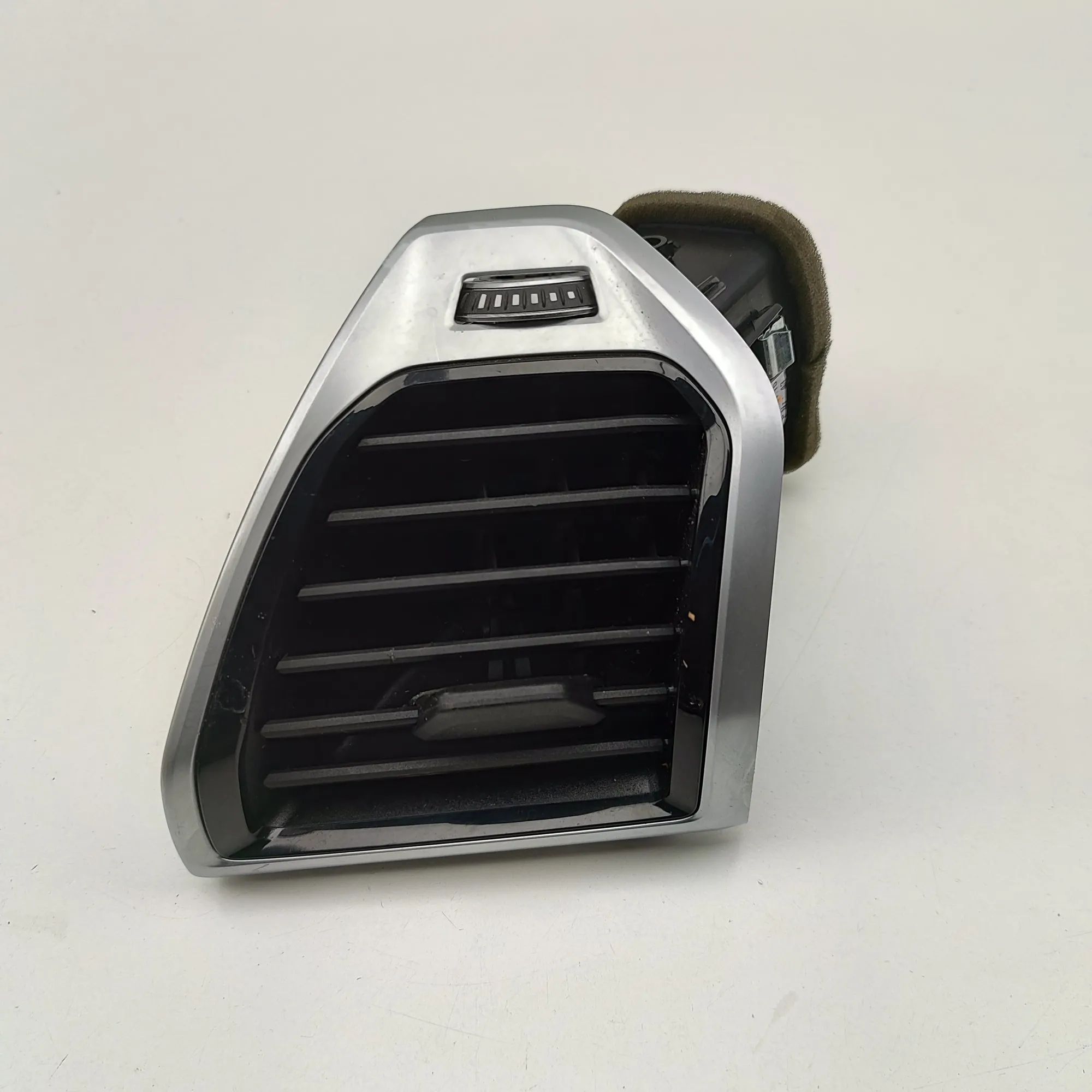 BMW 8 (G15) Dashboard Air Vents Dashboard Air Vents — BMW 8 Gran Coupe G16, F93...