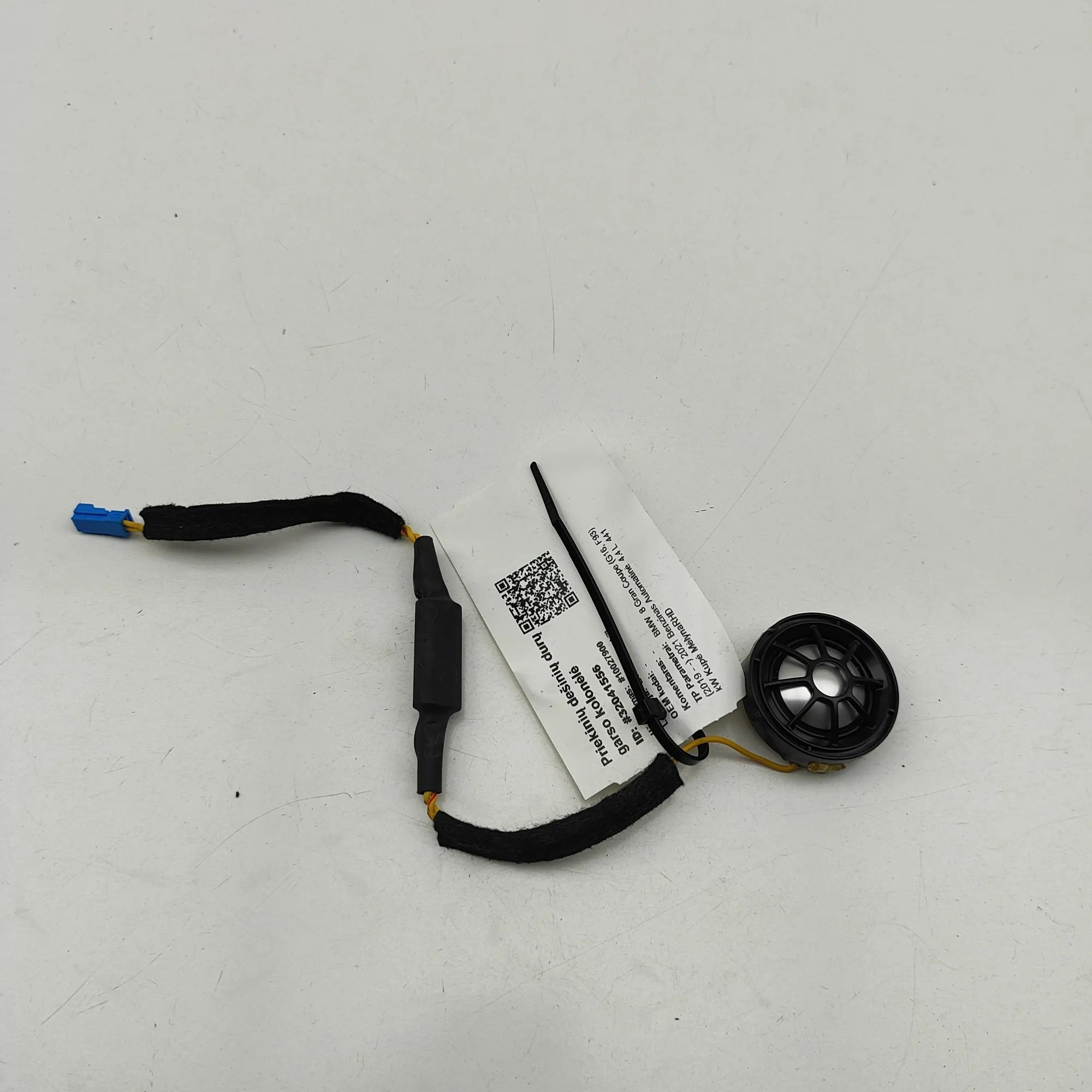 BMW 8 (G15) Front Right Door Speaker Front Right Door Speaker — BMW 8 Gran Coupe G16...