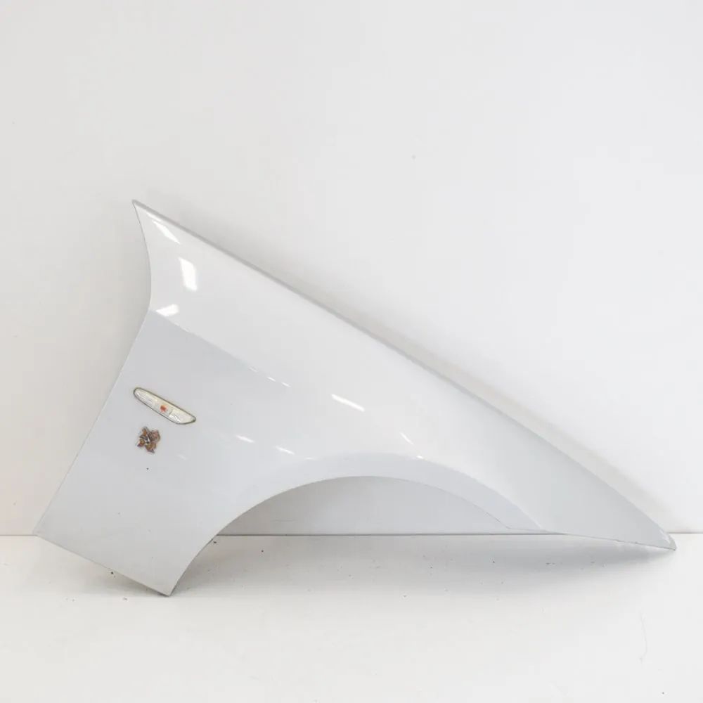 BMW 3 (E90 / E91 / E92 / E93) Front Right Fender Front Right Fender — BMW 3 E90 (2004-2011) — 71...