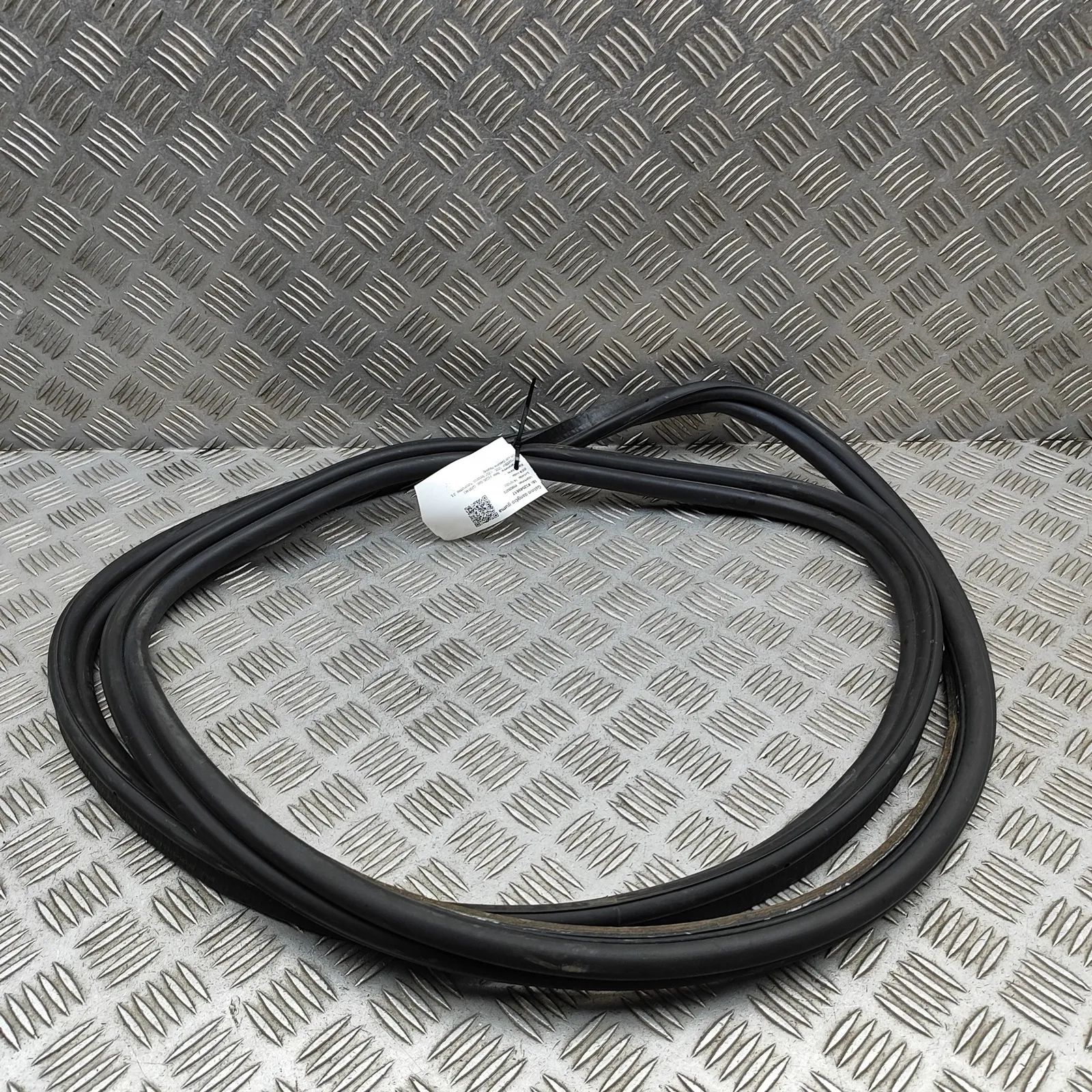 BMW 3 (G20 / G21) Tailgate rubber seal Tailgate rubber seal — BMW 3 G20, G80, G28 M3 C...
