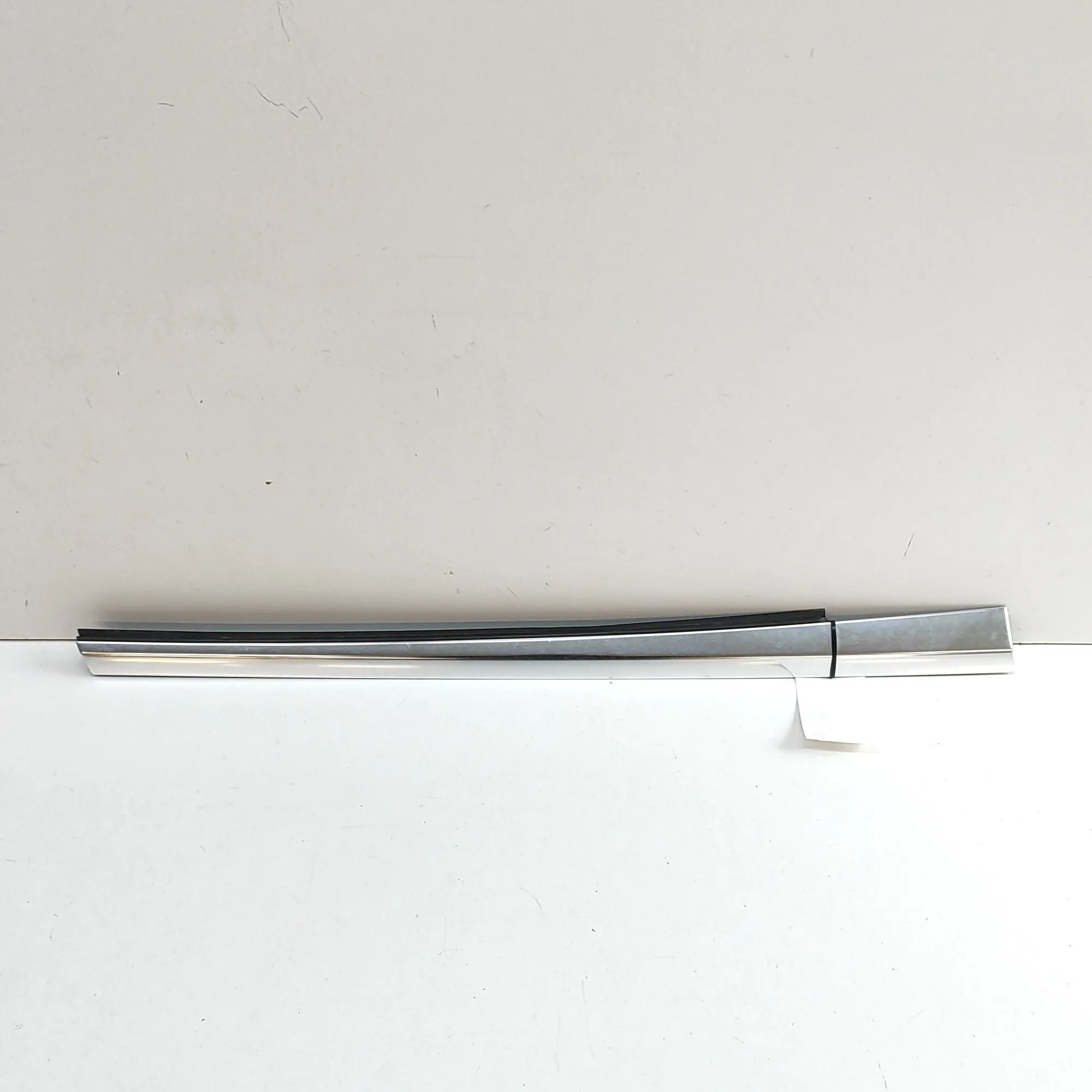 Mercedes-Benz A (W176) Door window strip — rear left Door window strip — rear left — MERCEDES BENZ C...