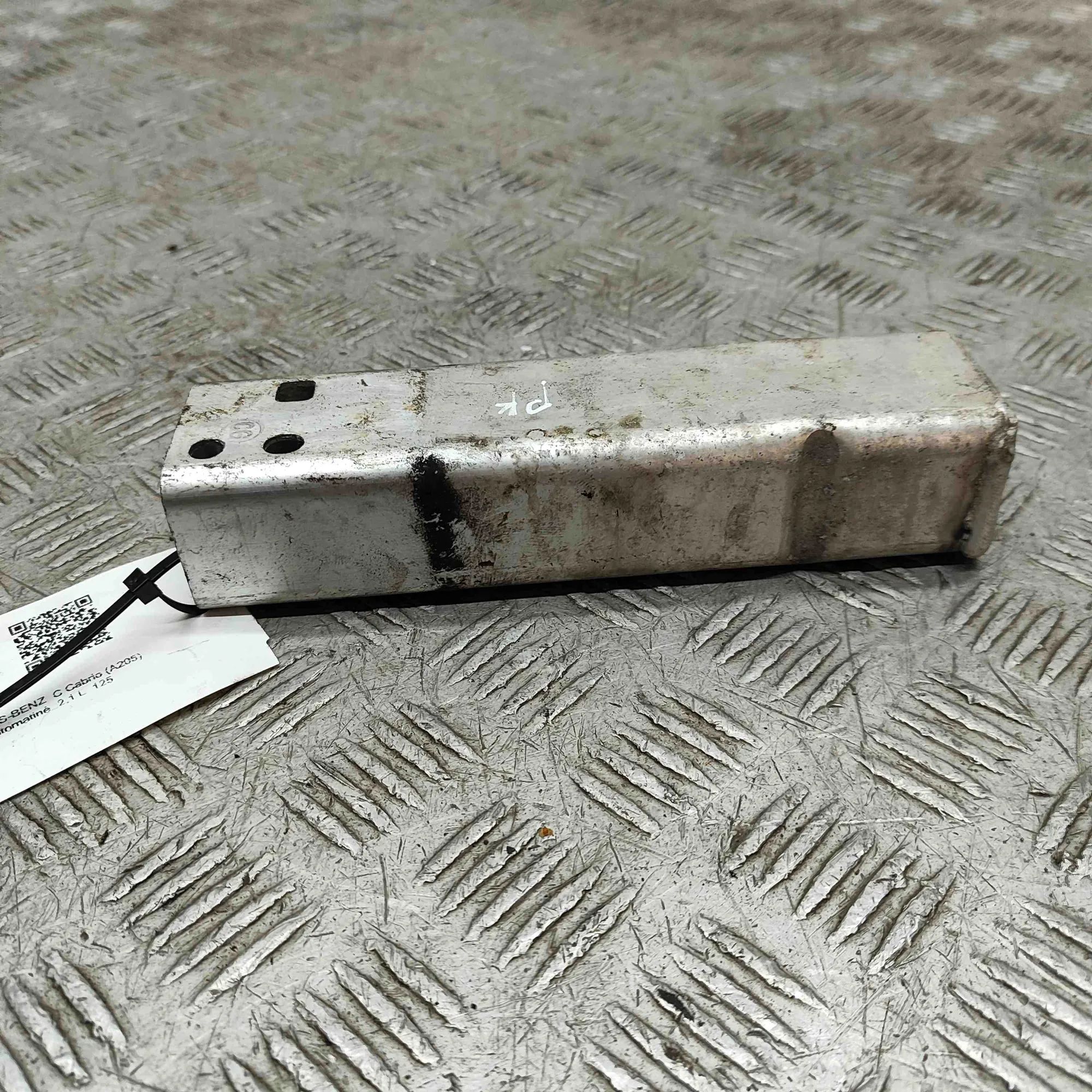 Mercedes-Benz A (W176) Left Side Crash Absorber Left Side Crash Absorber — MERCEDES BENZ C-CLAS...
