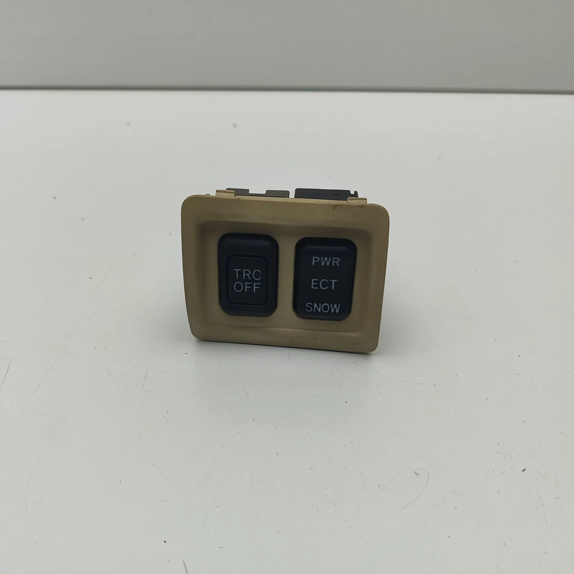 Lexus IS Button Switch Panel Button Switch Panel — LEXUS IS II GSE2_, ALE2_,...
