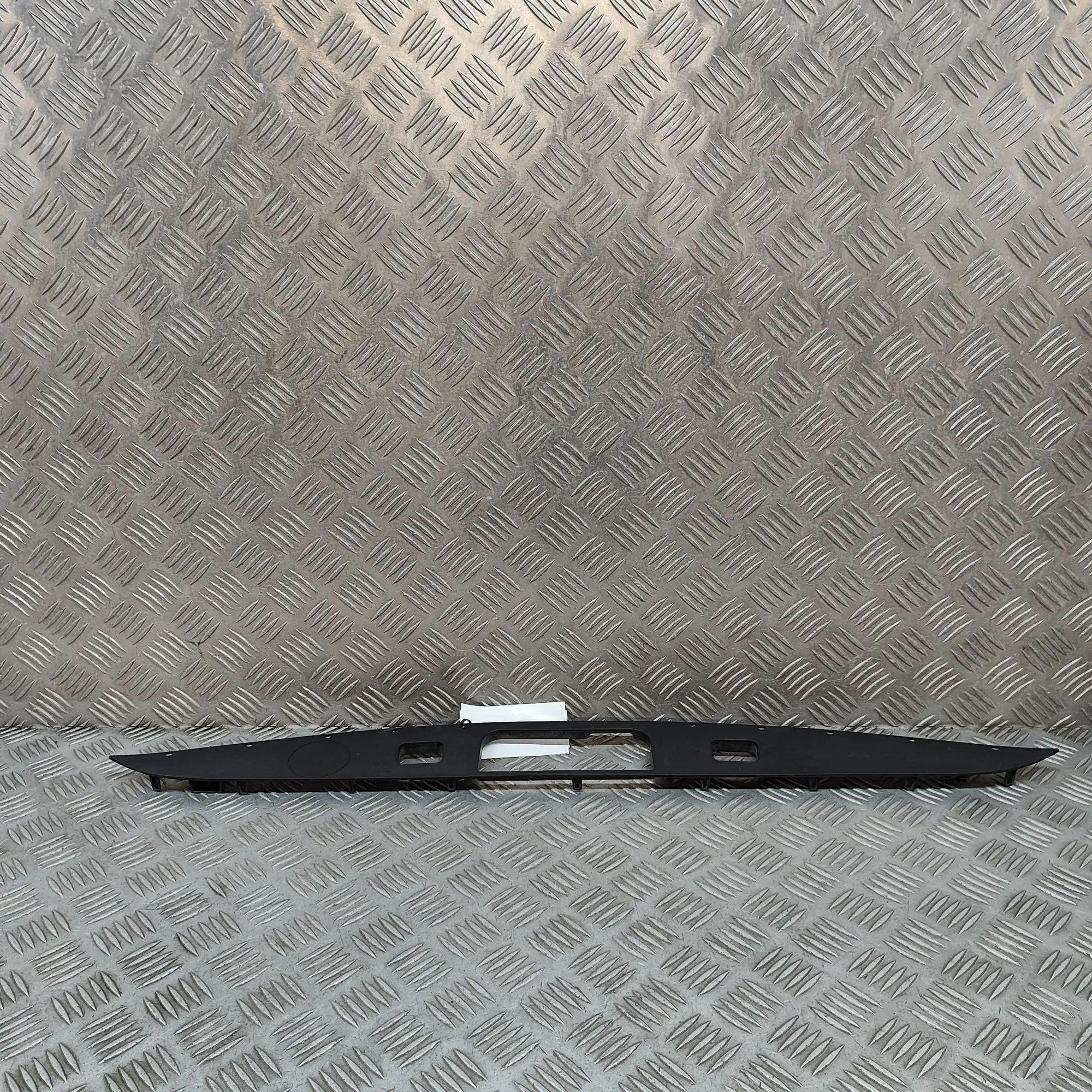 Mercedes-Benz A (W176) Trim Number Plate Light Trim Number Plate Light — MERCEDES BENZ E-CLASS...