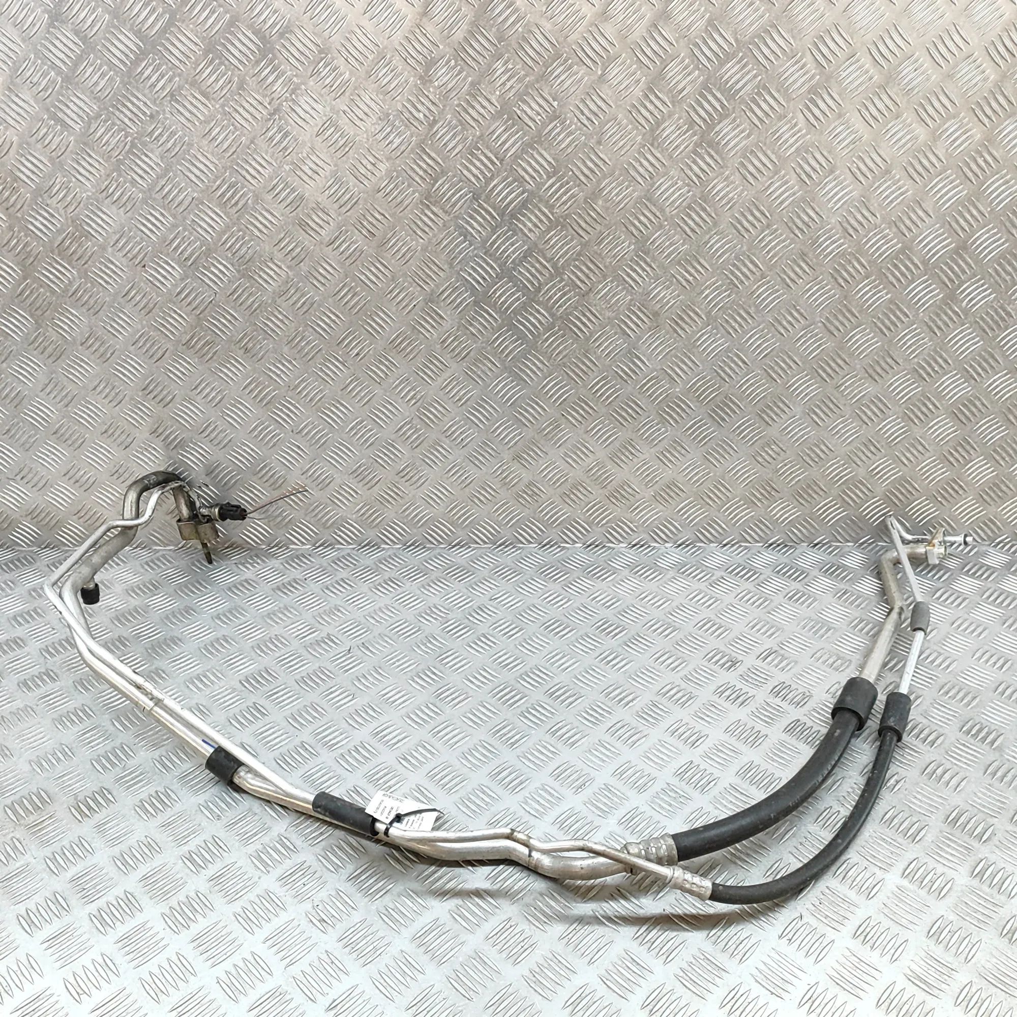Saab 9-3 A/C Air Con Hose Pipe A/C Air Con Hose Pipe — SAAB 9-3 Cabrio YS3F (2...