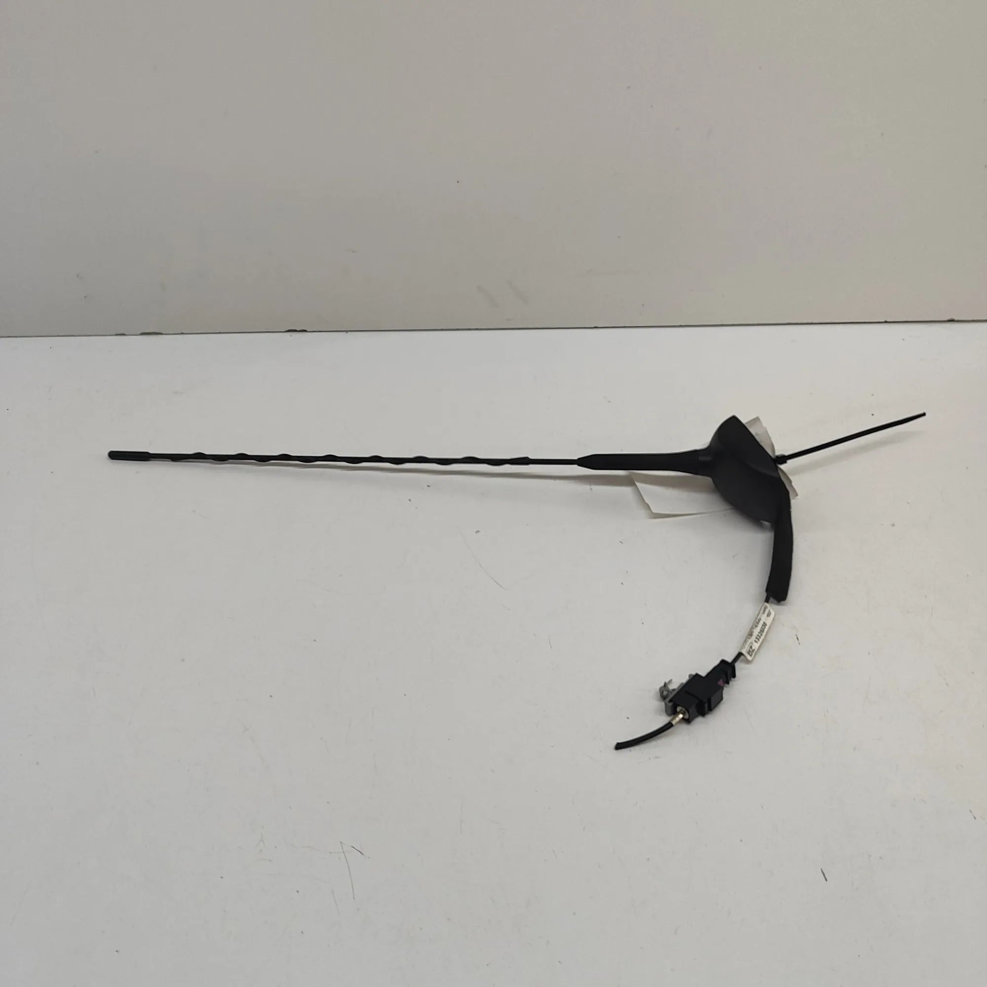 Chevrolet Orlando antenna Antenna — CHEVROLET ORLANDO J309 (2010-PRESENT)...