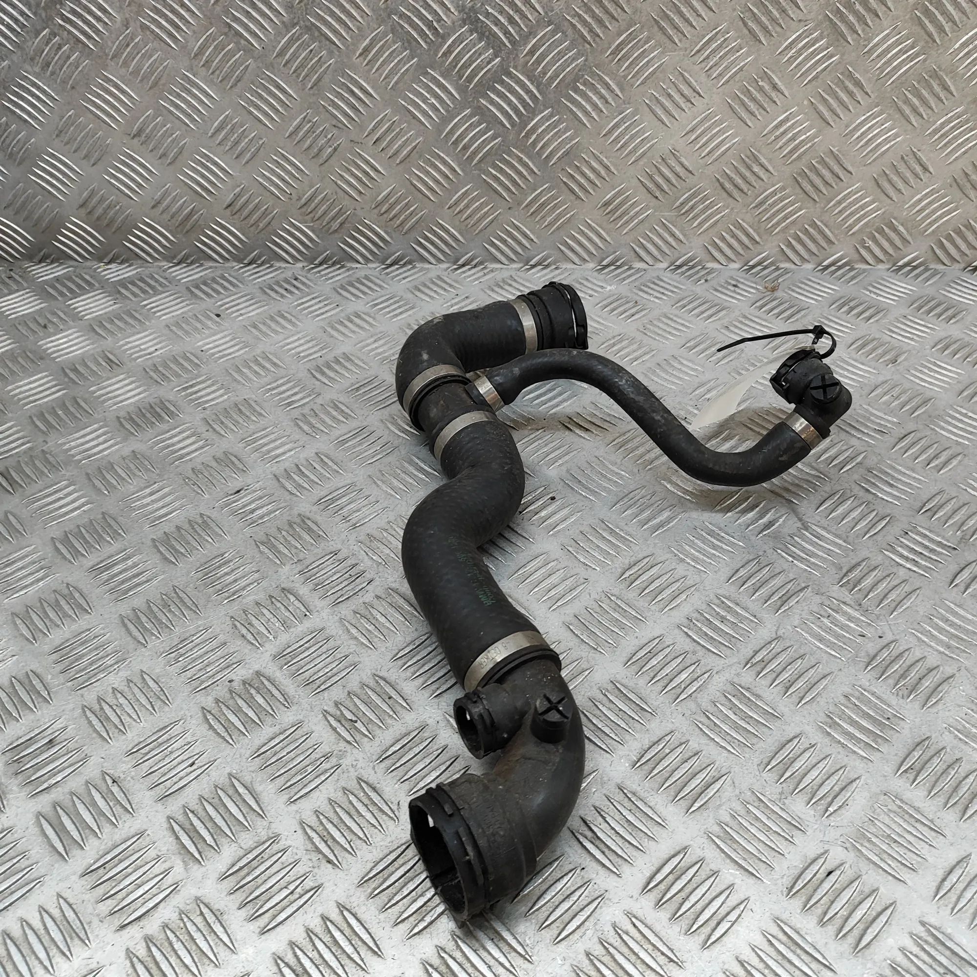 BMW 3 (E46) Coolant hose Coolant hose — BMW 3 Compact E46 (2001-2005) — ...