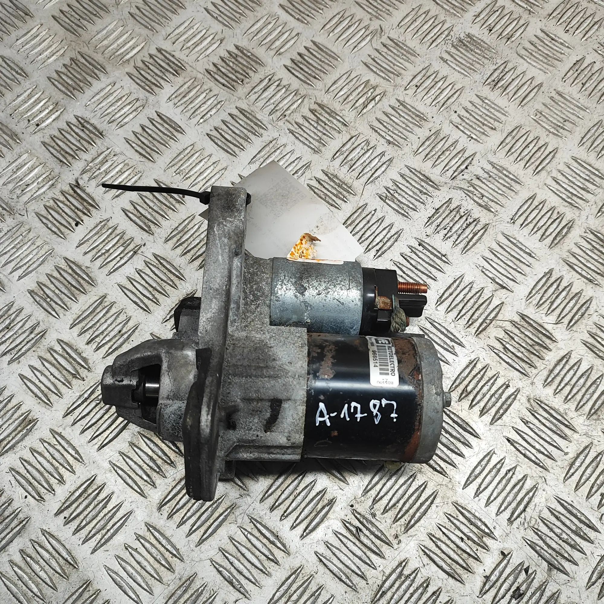 Dacia Duster Starter Motor Starter motor — DACIA DUSTER (2010-2018) — 2330...