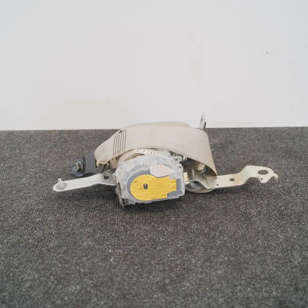 Subaru Legacy Front Right Seatbelt Front Right Seatbelt — SUBARU LEGACY IV Estate ...