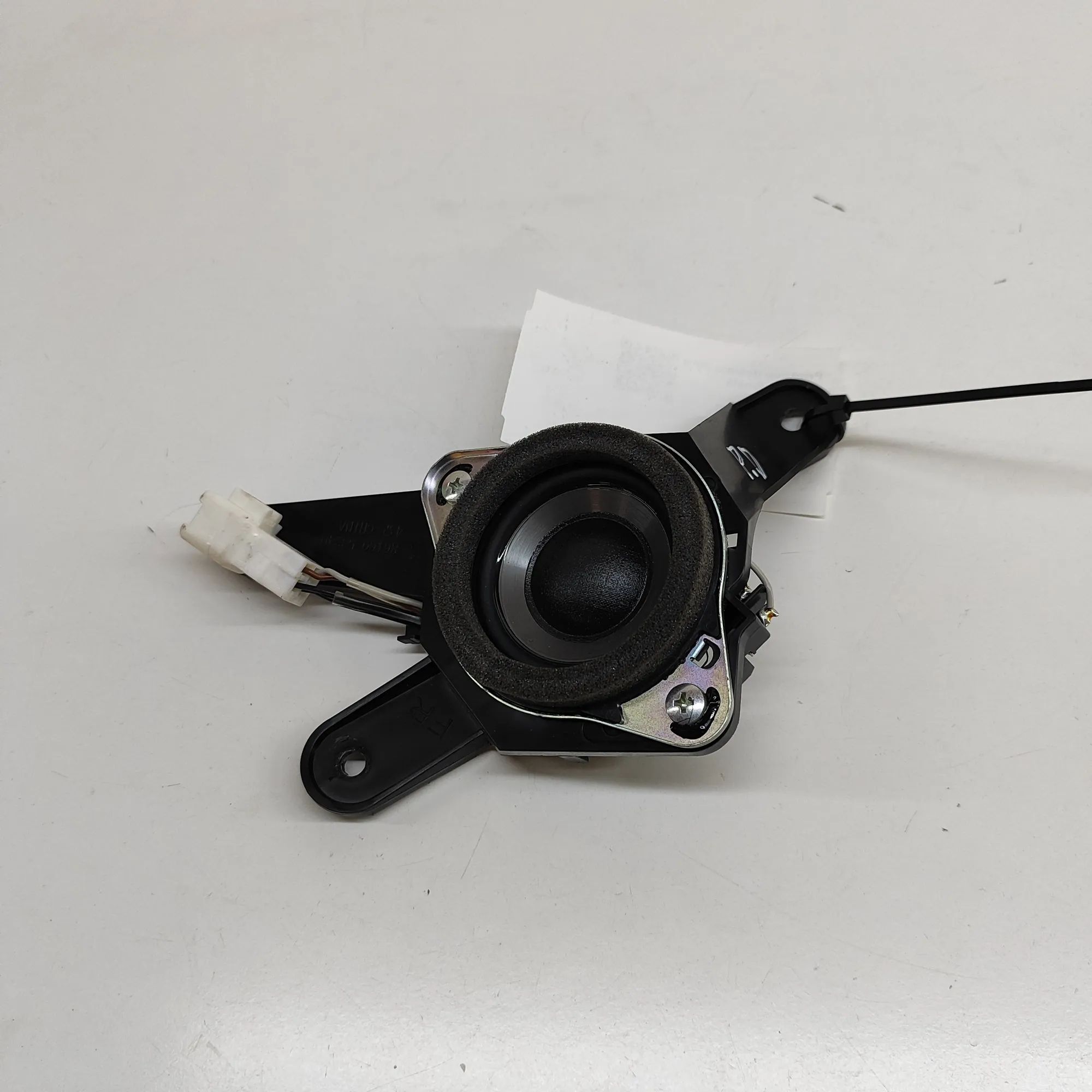 Lexus IS Front Right Door Speaker Front Right Door Speaker — LEXUS IS II GSE2_, A...