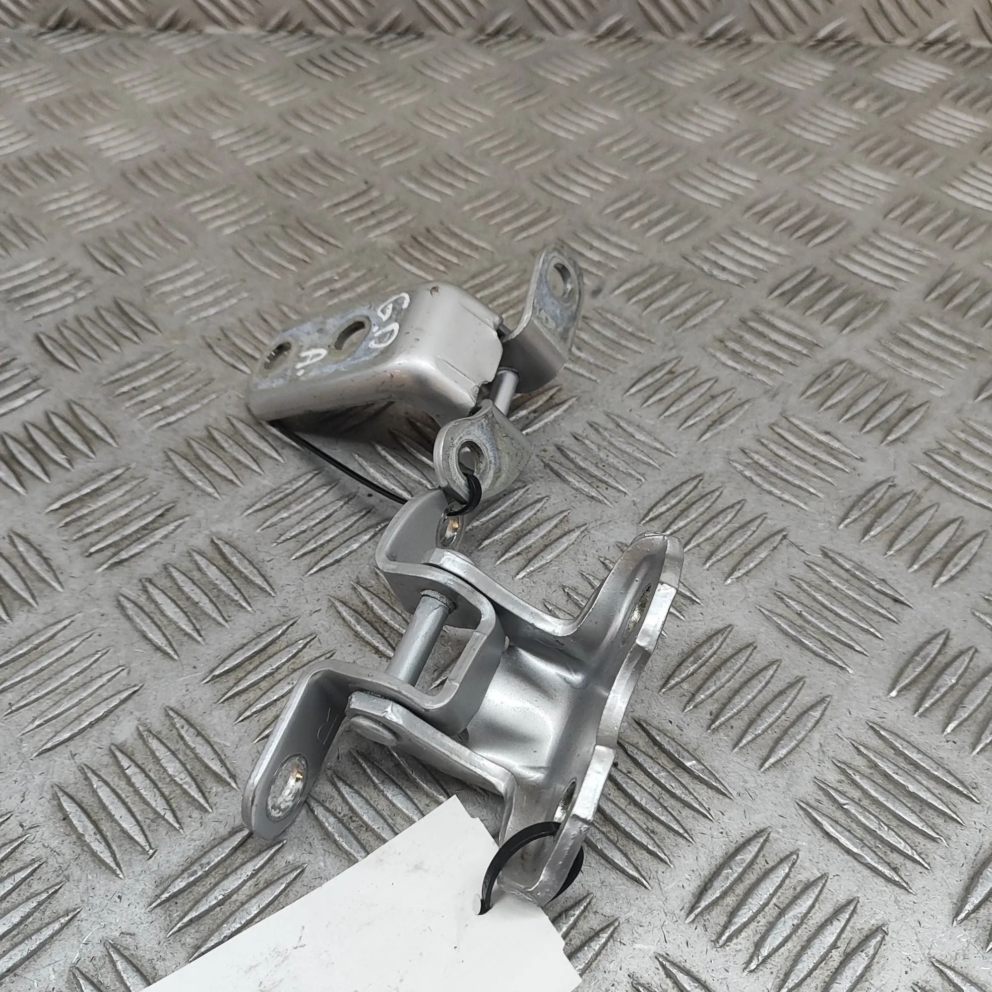 Lexus IS Door hinge set — rear right Door hinge set — rear right — LEXUS IS II GSE2_...
