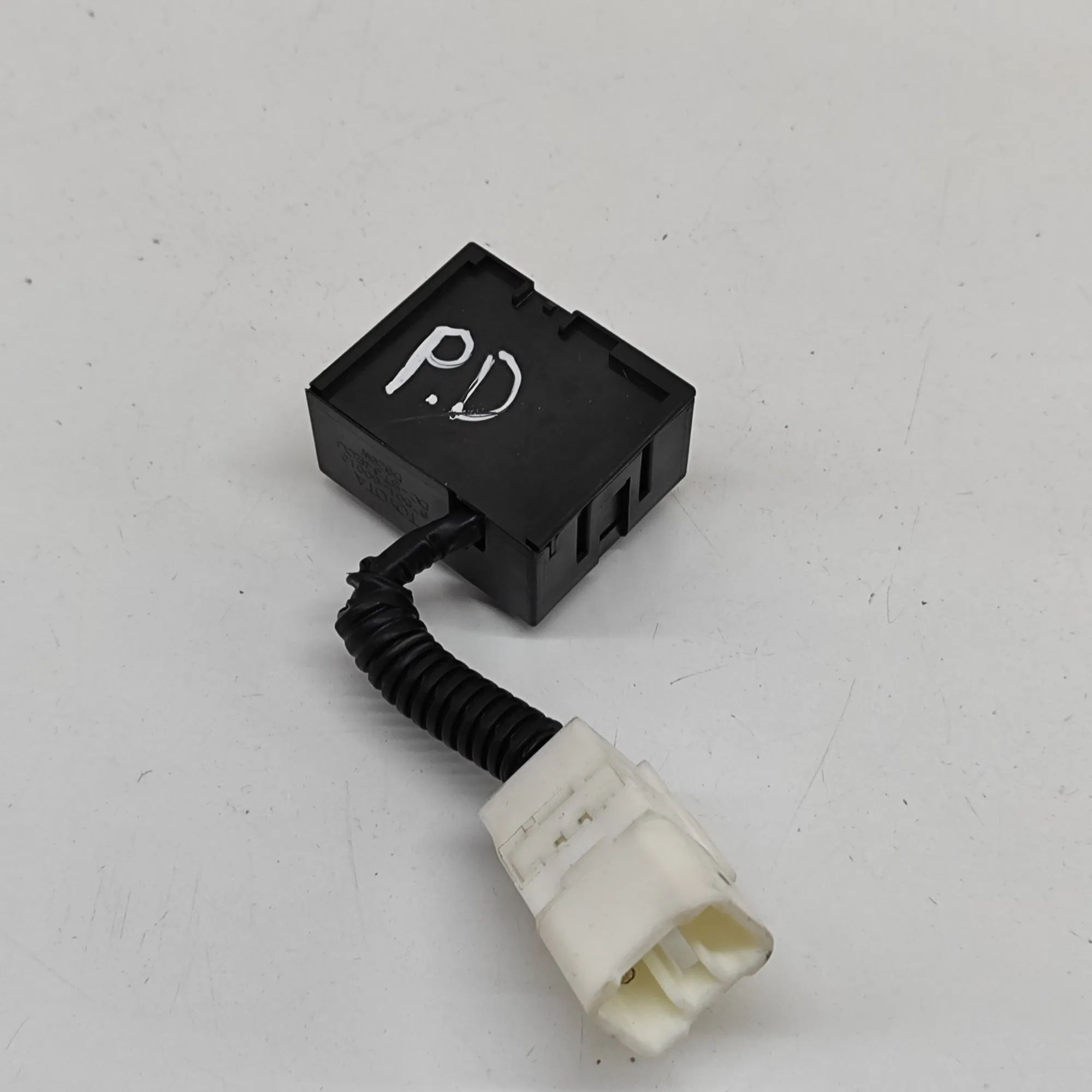 Lexus IS Seat heating relay Seat heating relay — LEXUS IS II GSE2_, ALE2_, ...