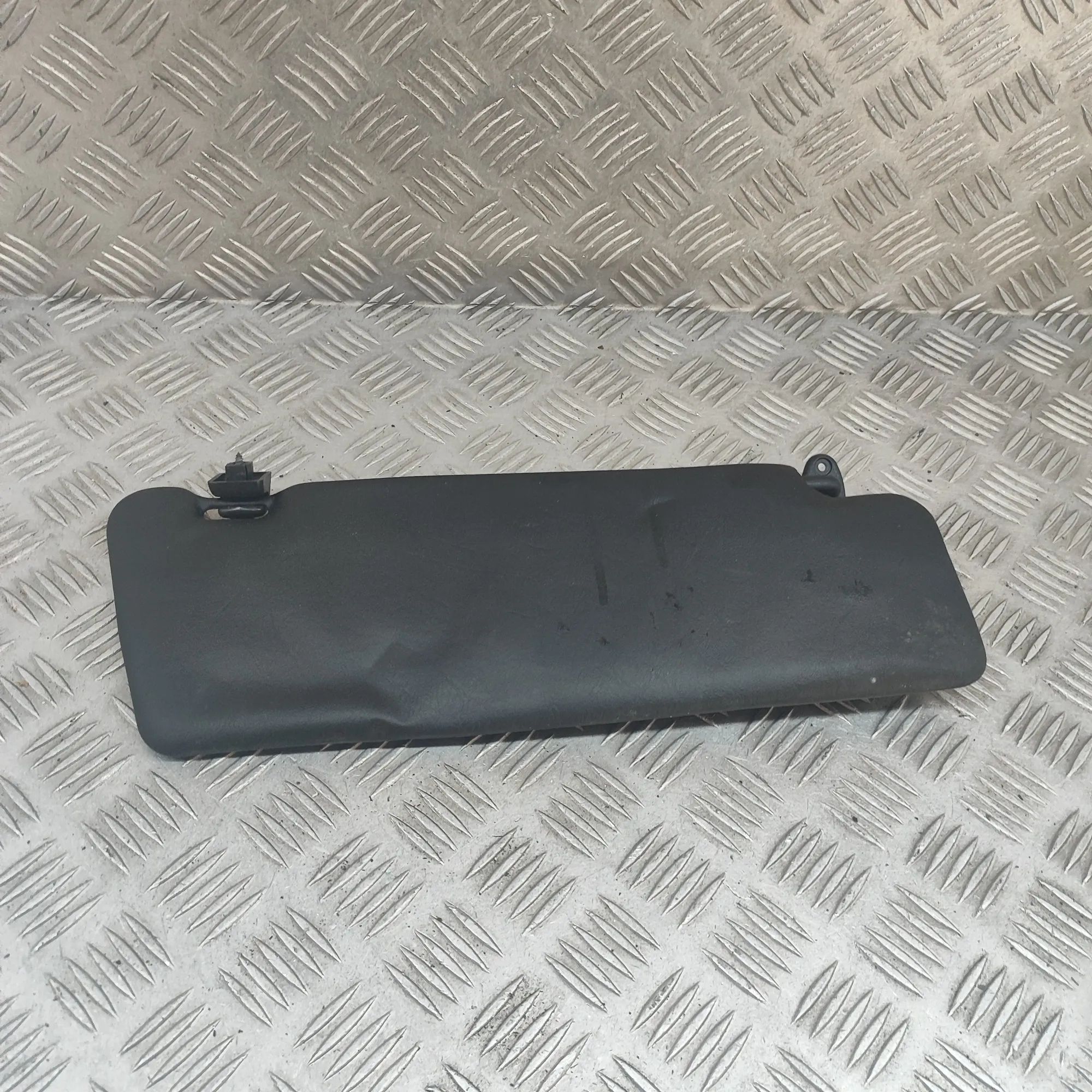 Mercedes-Benz 200 - 500 / E (W124) Left Side Sun Visor