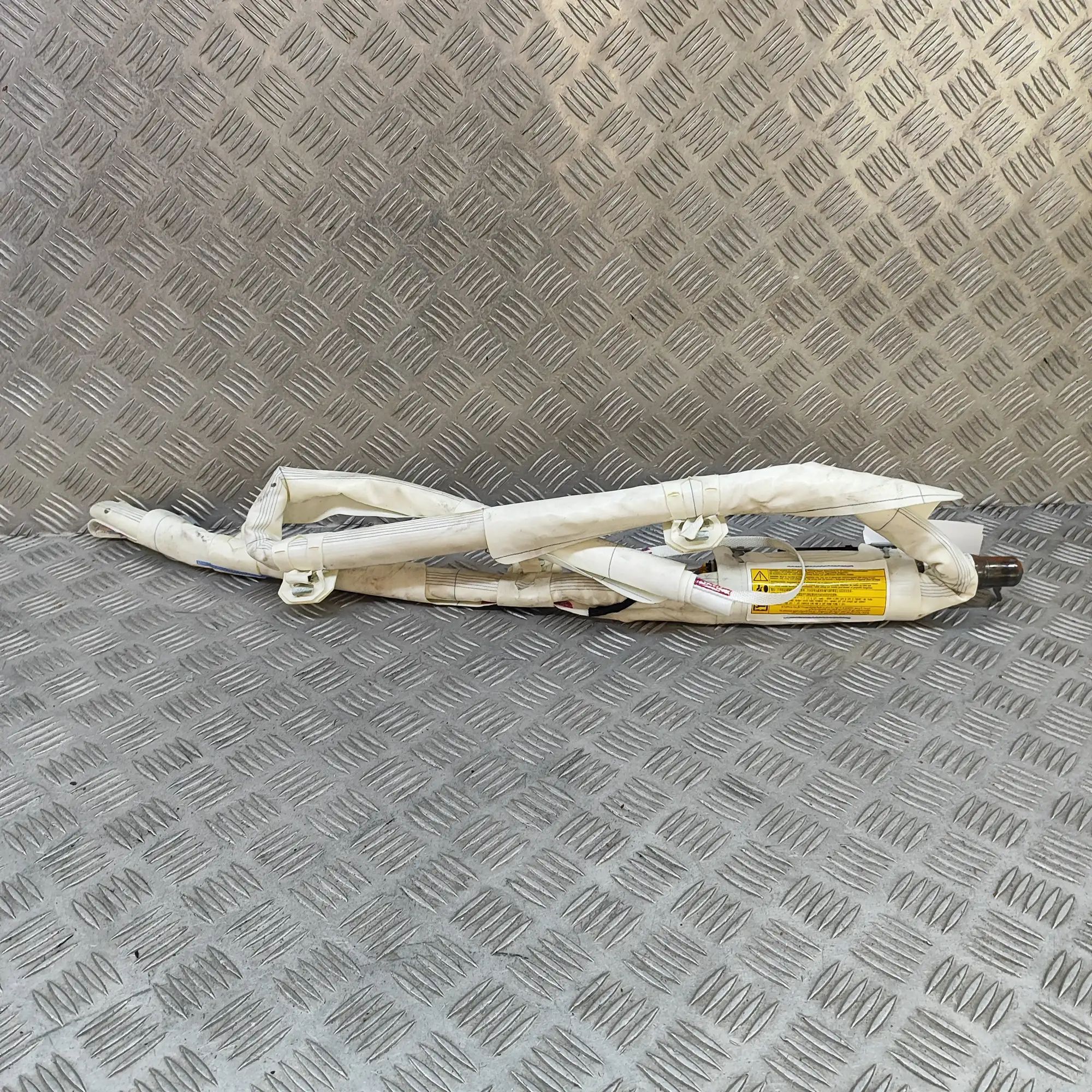 Chevrolet Orlando Left Side Roof Safety Curtain SRS Left Side Roof Safety Curtain SRS — CHEVROLET O...