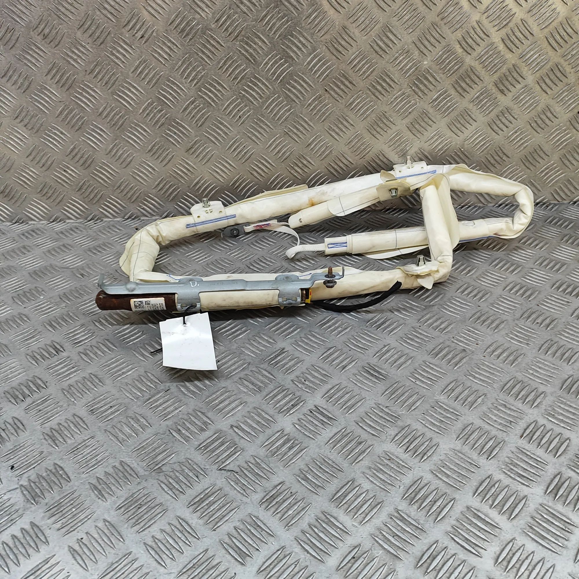 Chevrolet Orlando Right Side Roof Safety Curtain SRS Right Side Roof Safety Curtain SRS — CHEVROLET ...