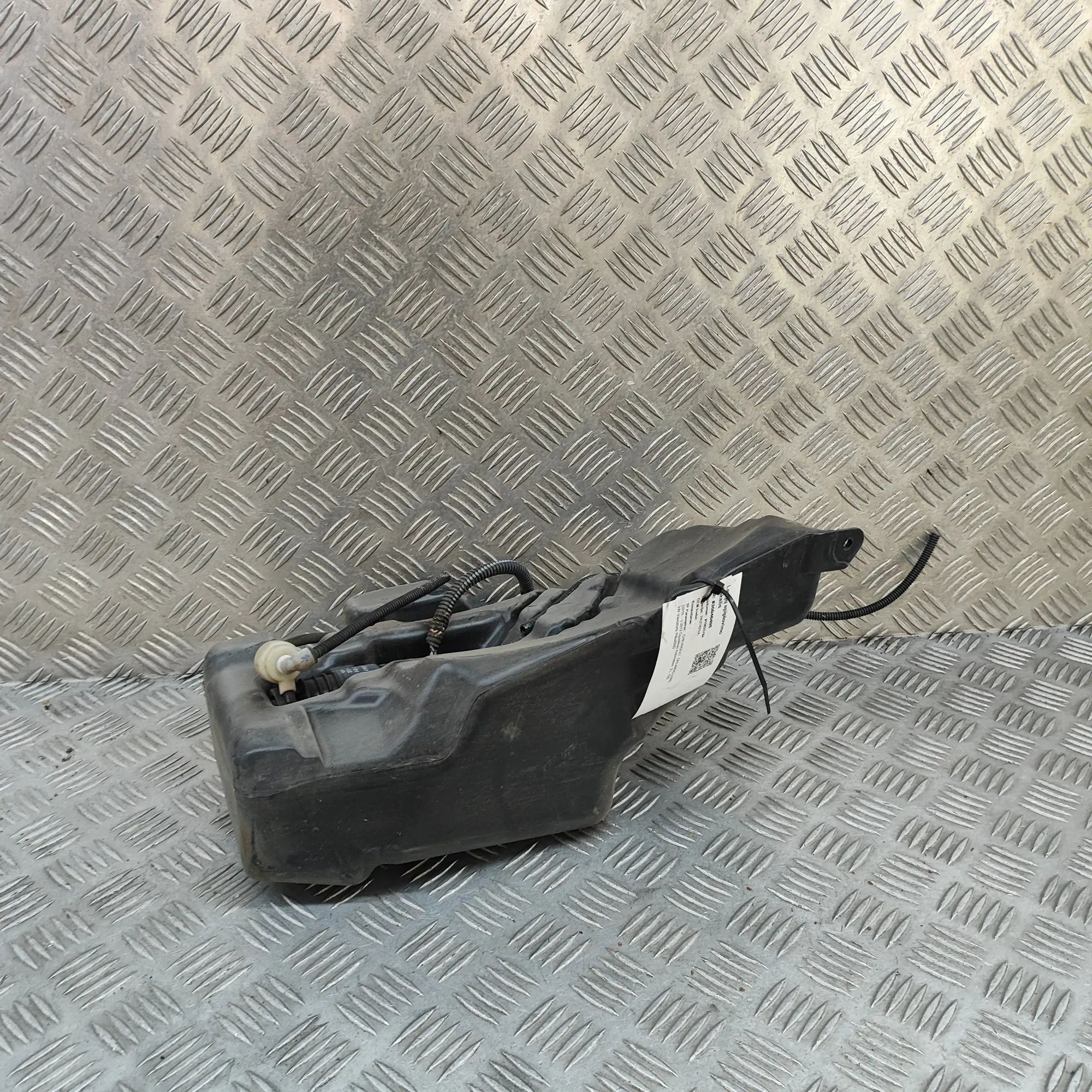 Chevrolet Orlando Window Washer Tank Window Washer Tank — CHEVROLET ORLANDO J309 (20...