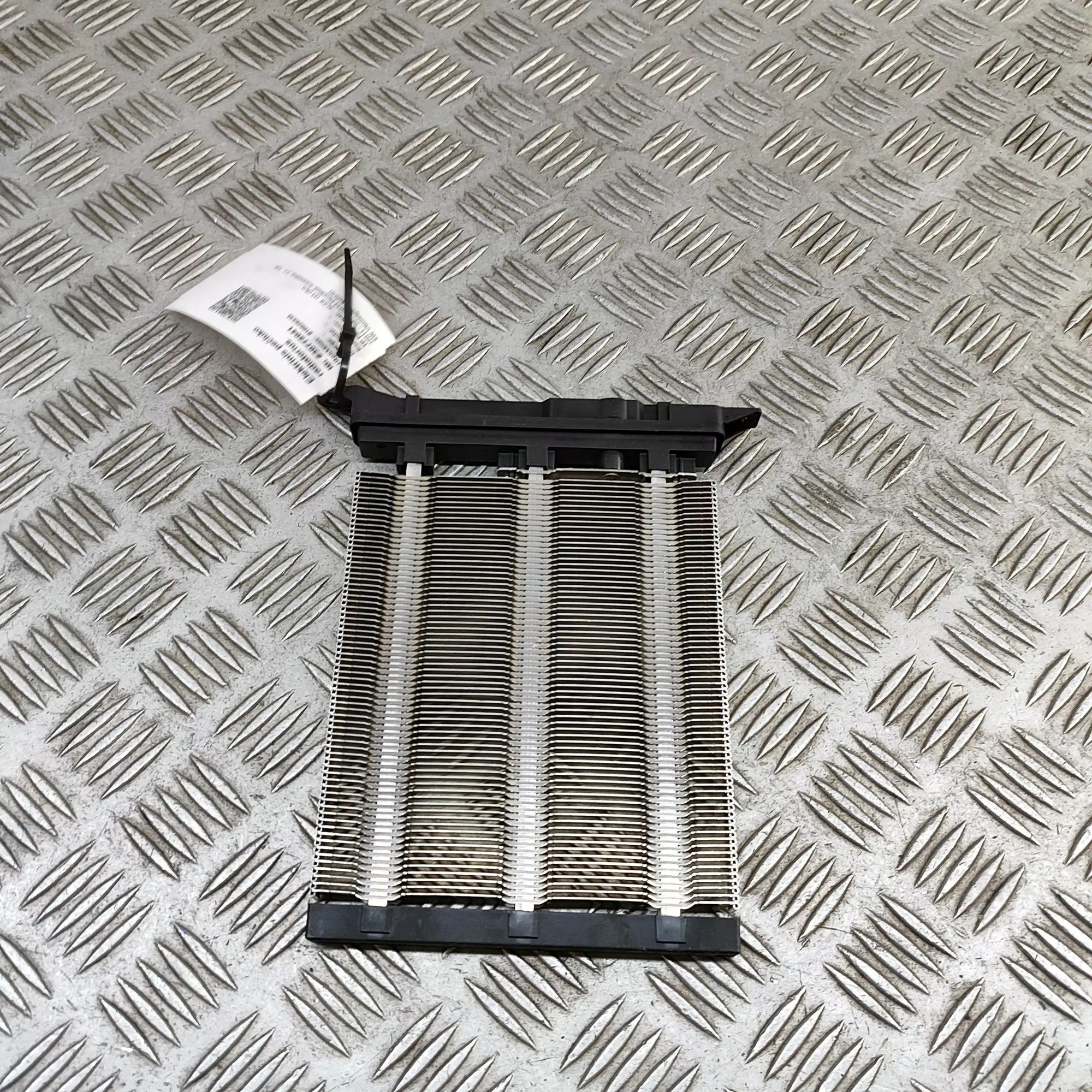 Audi Q3 (8U) Electric cabin heater Electric cabin heater — AUDI Q3 8U (2011-2018) ...