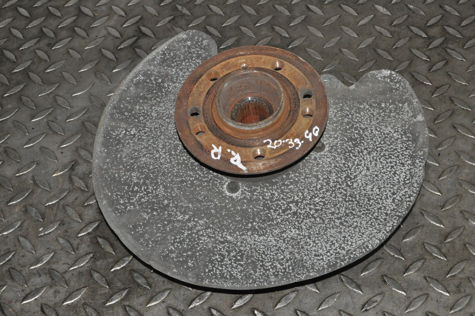 Mercedes-Benz A (W176) Rear Right Wheel Hub Rear Right Wheel Hub — MERCEDES BENZ GL-CLASS (...