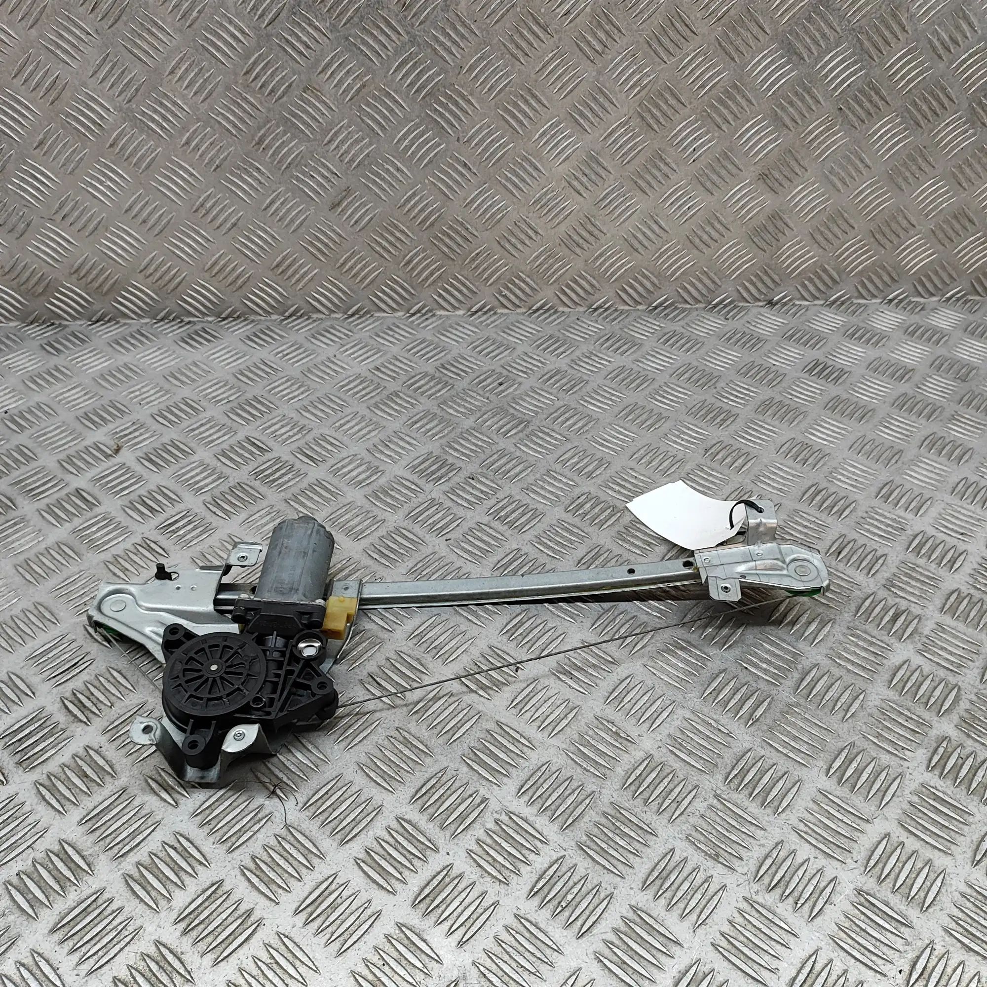 Saab 9-5 Rear Right Door Window Regulator Rear Right Door Window Regulator — SAAB 9-5 YS3...
