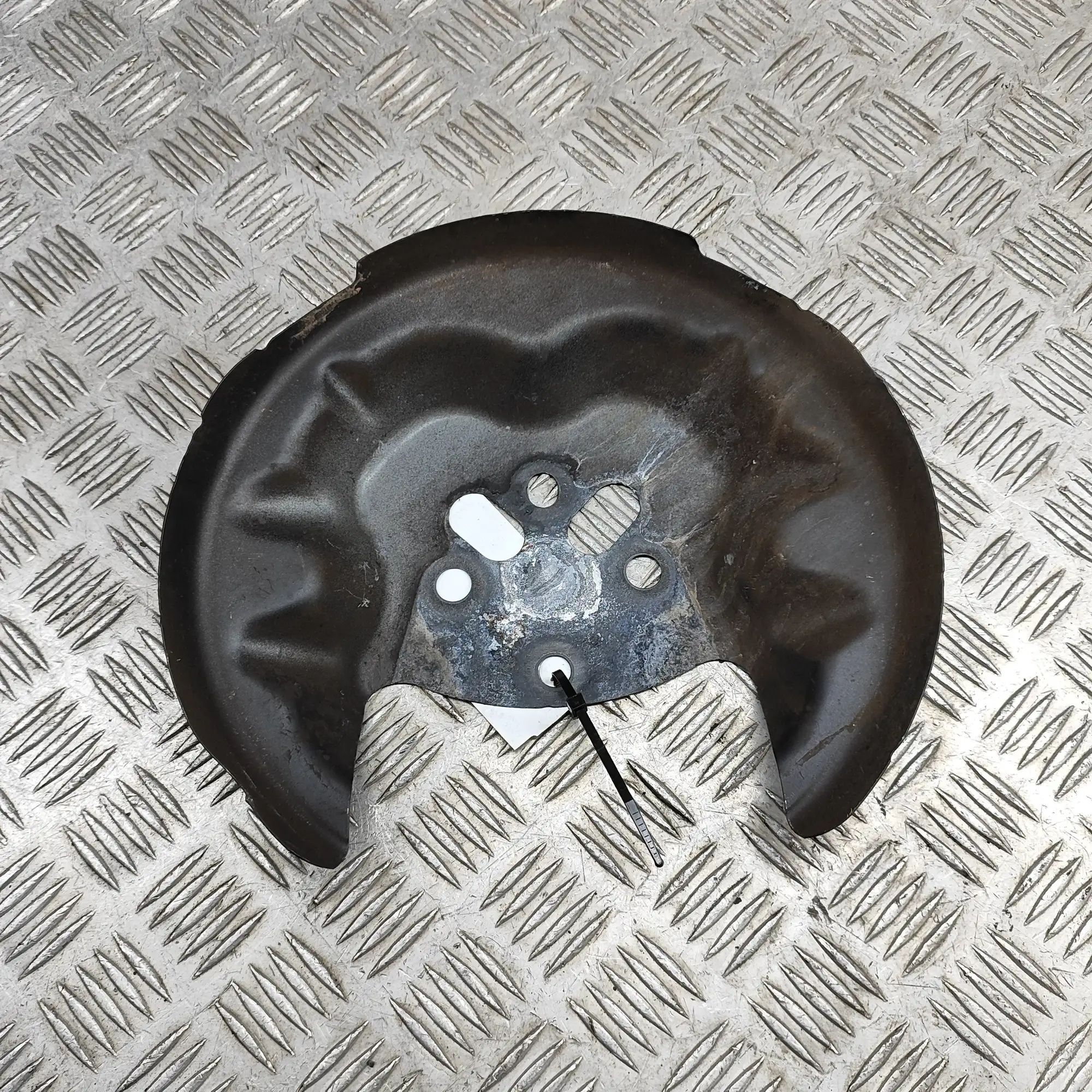 Opel Mokka (B) Brake disc shield — rear right Brake disc shield — rear right — OPEL MOKKA (20...