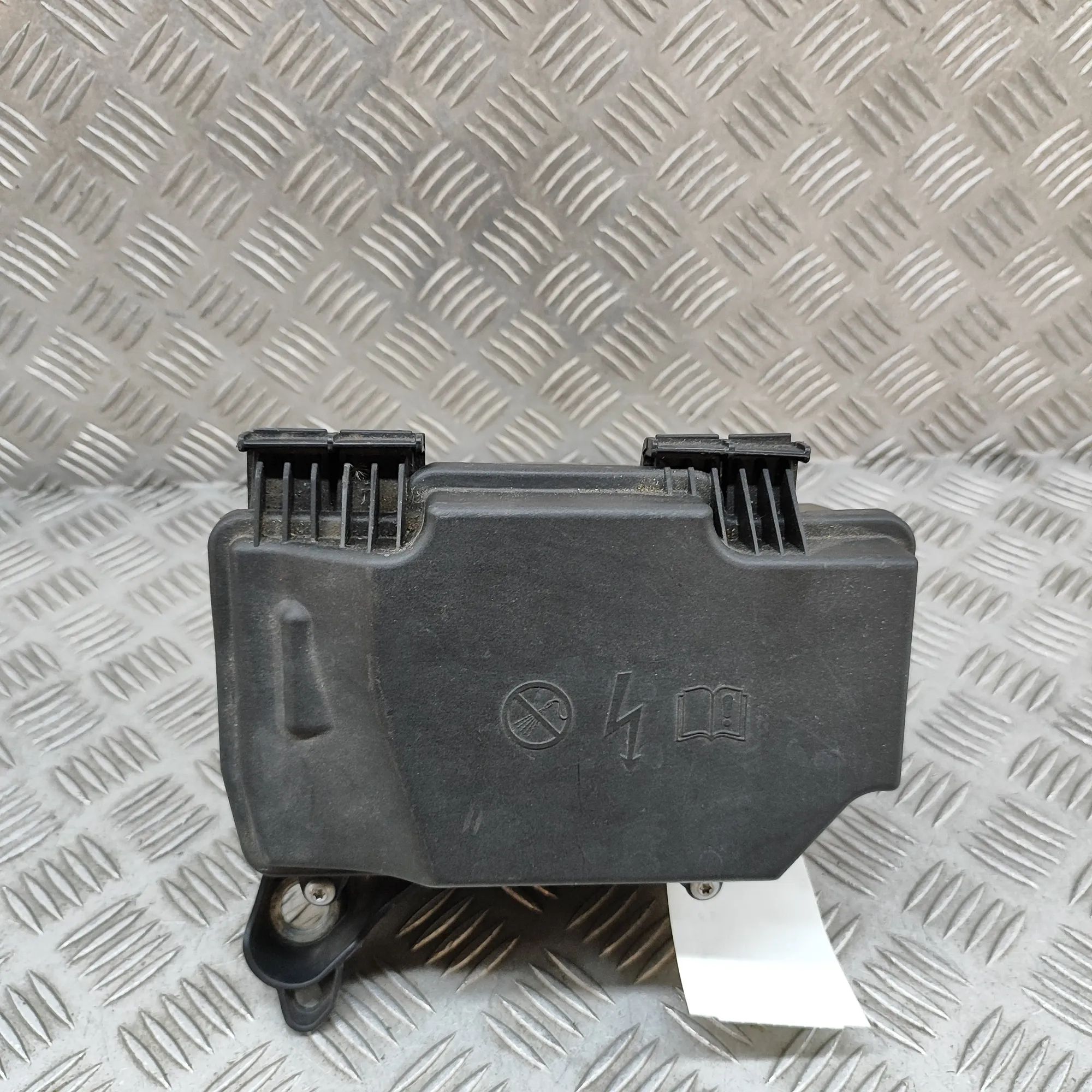 Mercedes-Benz A (W177) Fuse box Fuse box — MERCEDES BENZ E-CLASS (W213) (2015-2...
