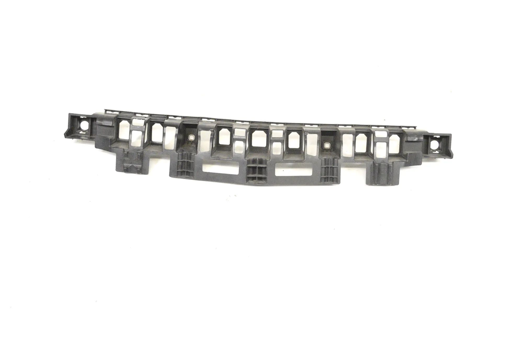 Mercedes-Benz A (W176) Rear Bumper Middle Bracket Rear Bumper Middle Bracket — MERCEDES BENZ GL-C...